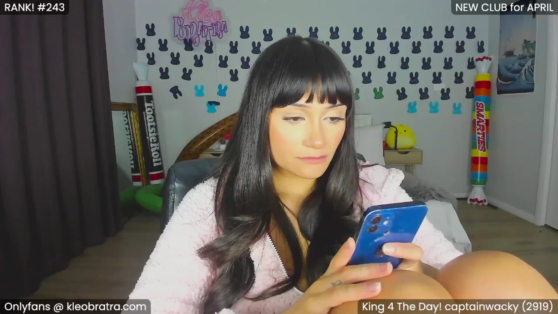 Gallery image thumbnail from KleoBratra's myfreecams stream on, 04/19/2024, 11:25 image 13 of 20