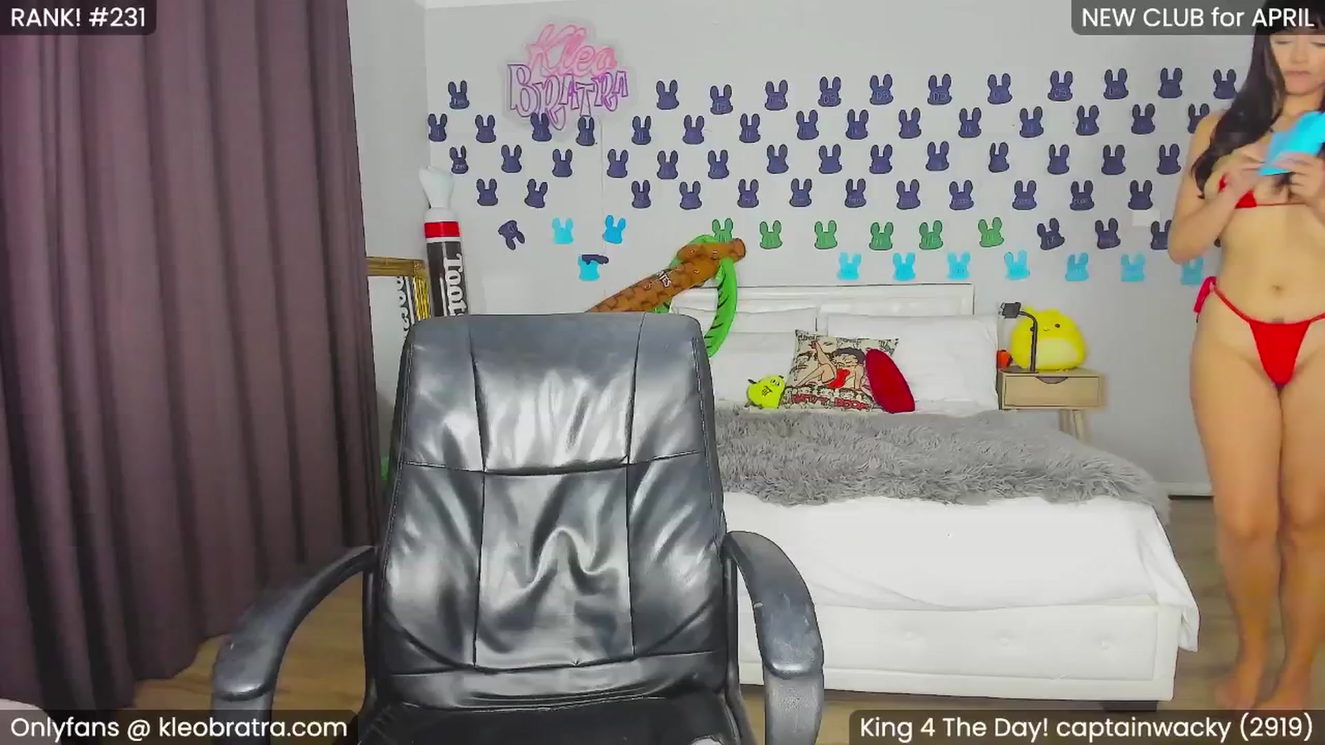 Gallery image thumbnail from KleoBratra's myfreecams stream on, 04/19/2024, 13:49 image 7 of 20
