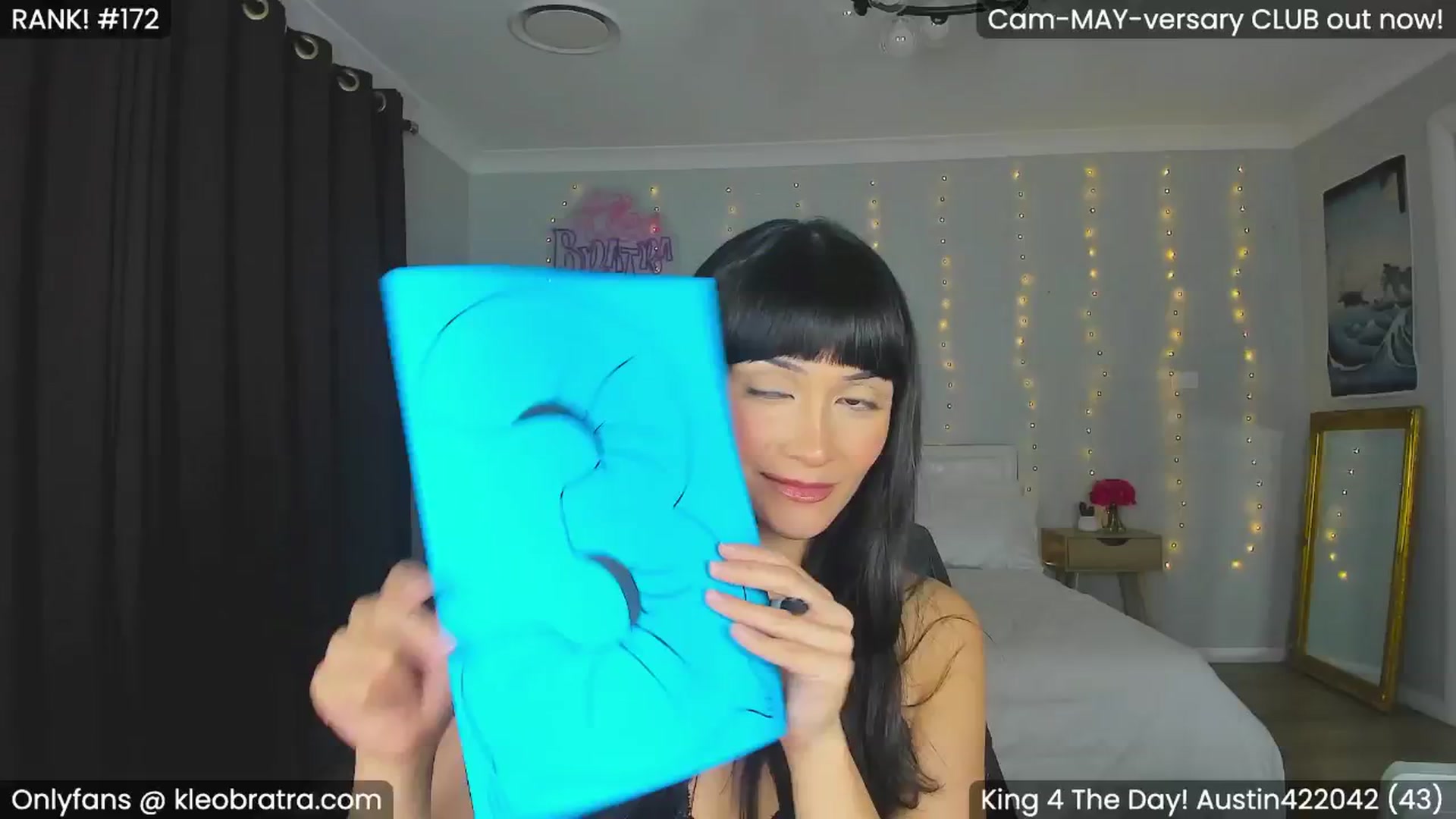 Gallery image thumbnail from KleoBratra's myfreecams stream on, 05/03/2024, 14:49 image 10 of 20
