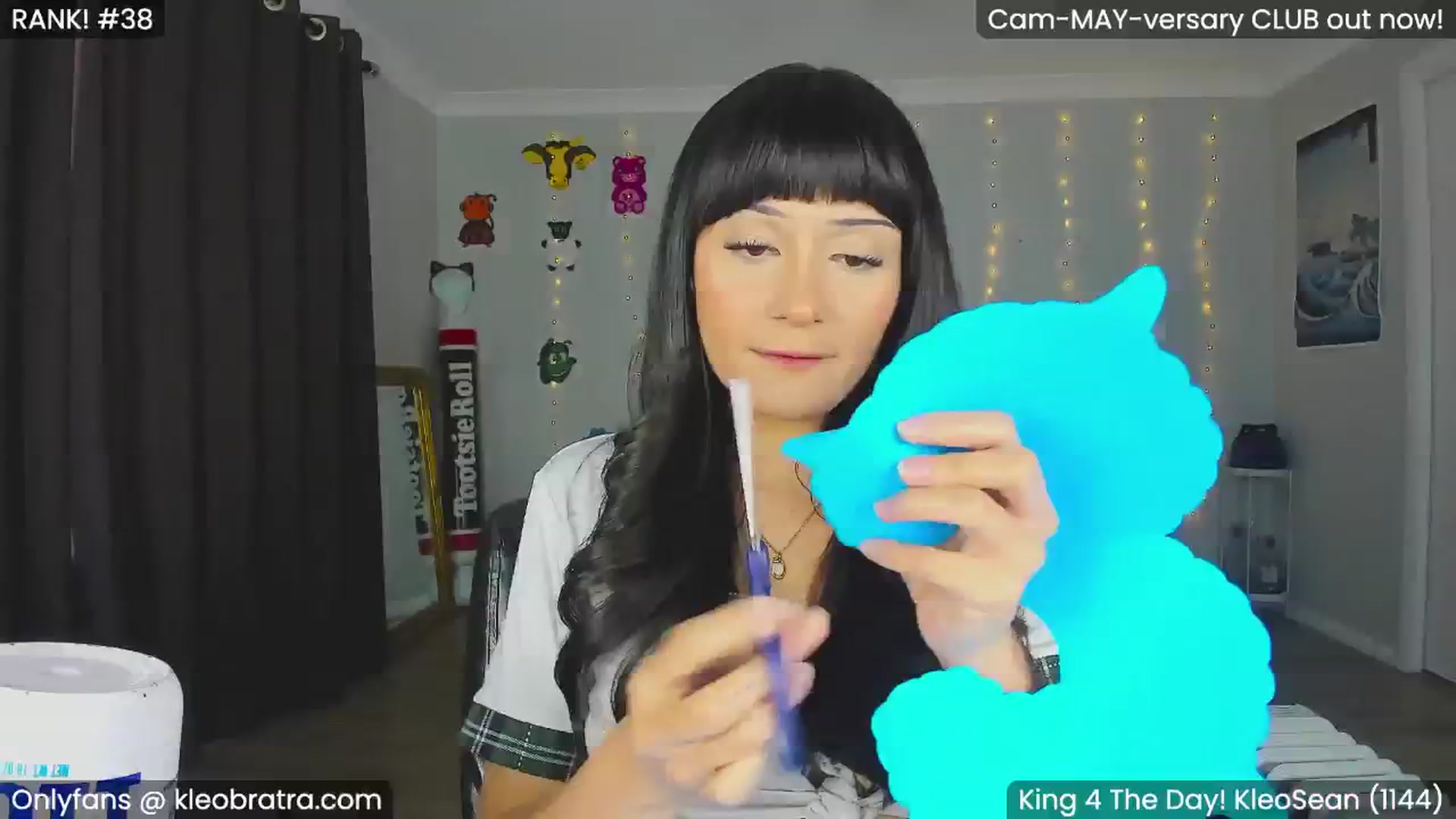 Gallery image thumbnail from KleoBratra's myfreecams stream on, 05/20/2024, 06:00 image 7 of 20