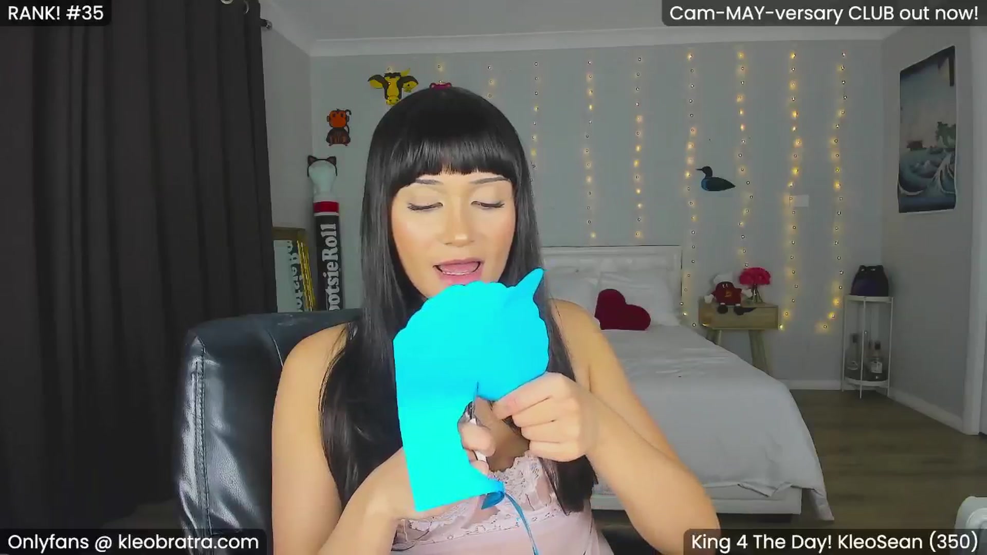 Gallery image thumbnail from KleoBratra's myfreecams stream on, 05/22/2024, 13:06 image 10 of 20