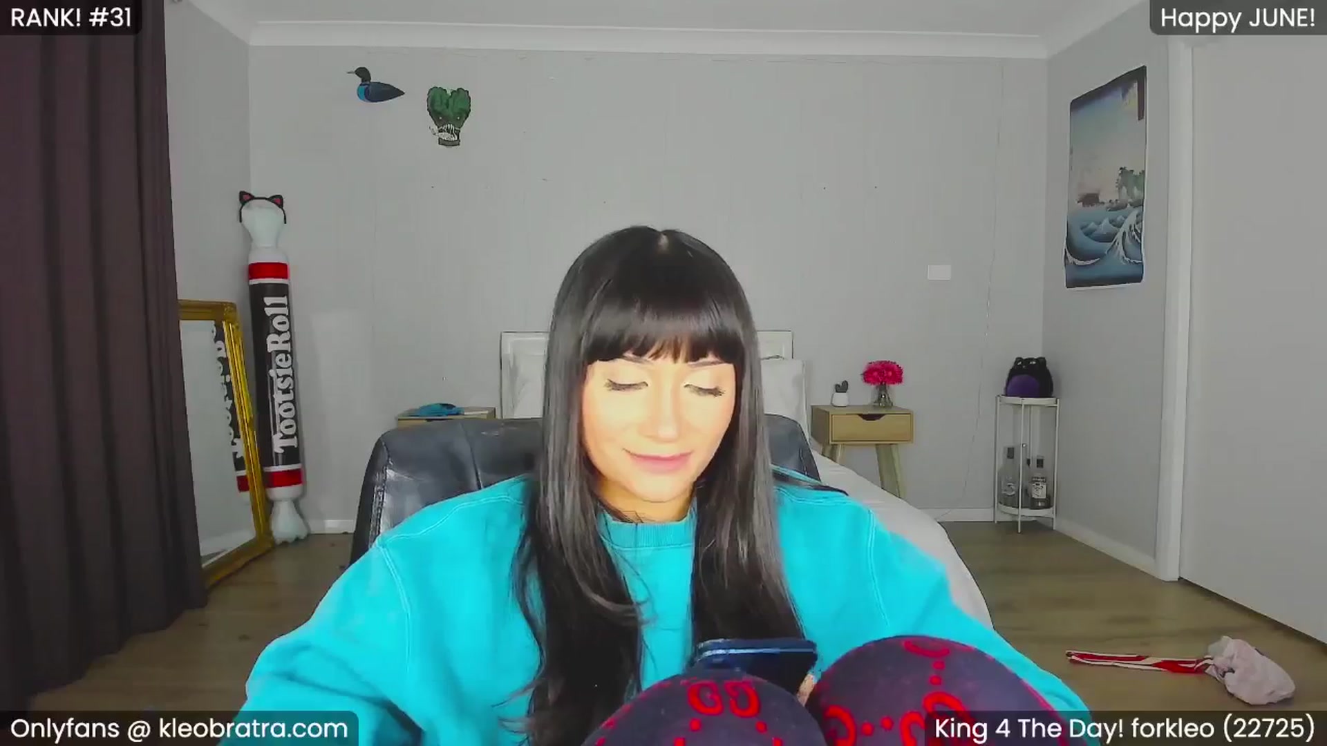 Gallery image thumbnail from KleoBratra's myfreecams stream on, 06/04/2024, 08:12 image 20 of 20
