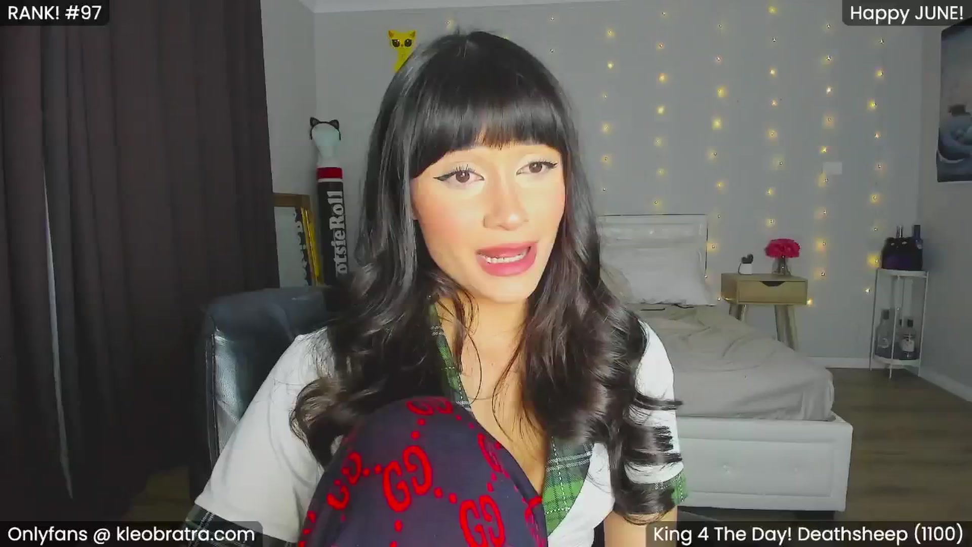 Gallery image thumbnail from KleoBratra's myfreecams stream on, 06/14/2024, 15:01 image 8 of 20