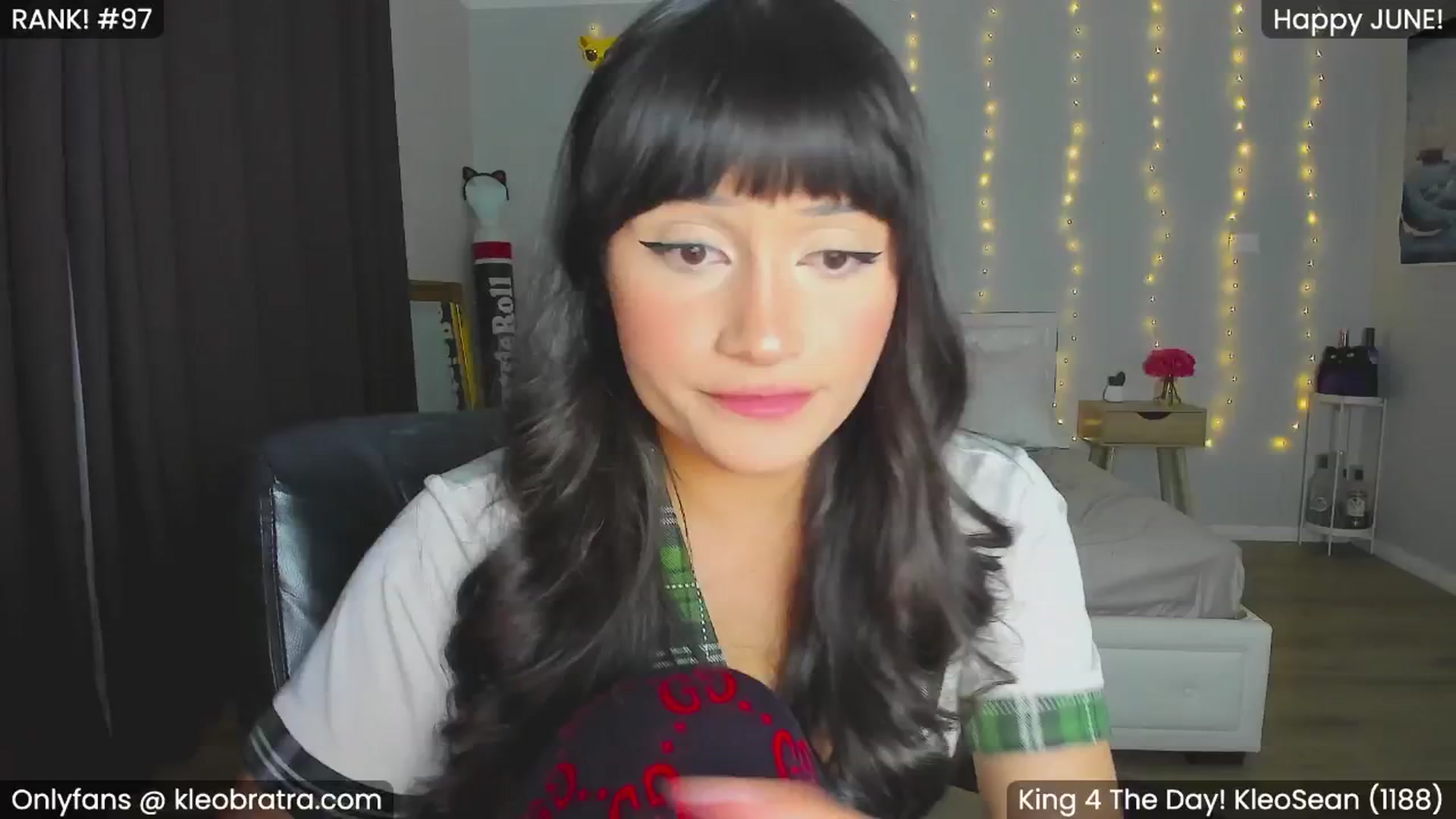 Gallery image thumbnail from KleoBratra's myfreecams stream on, 06/14/2024, 15:01 image 13 of 20