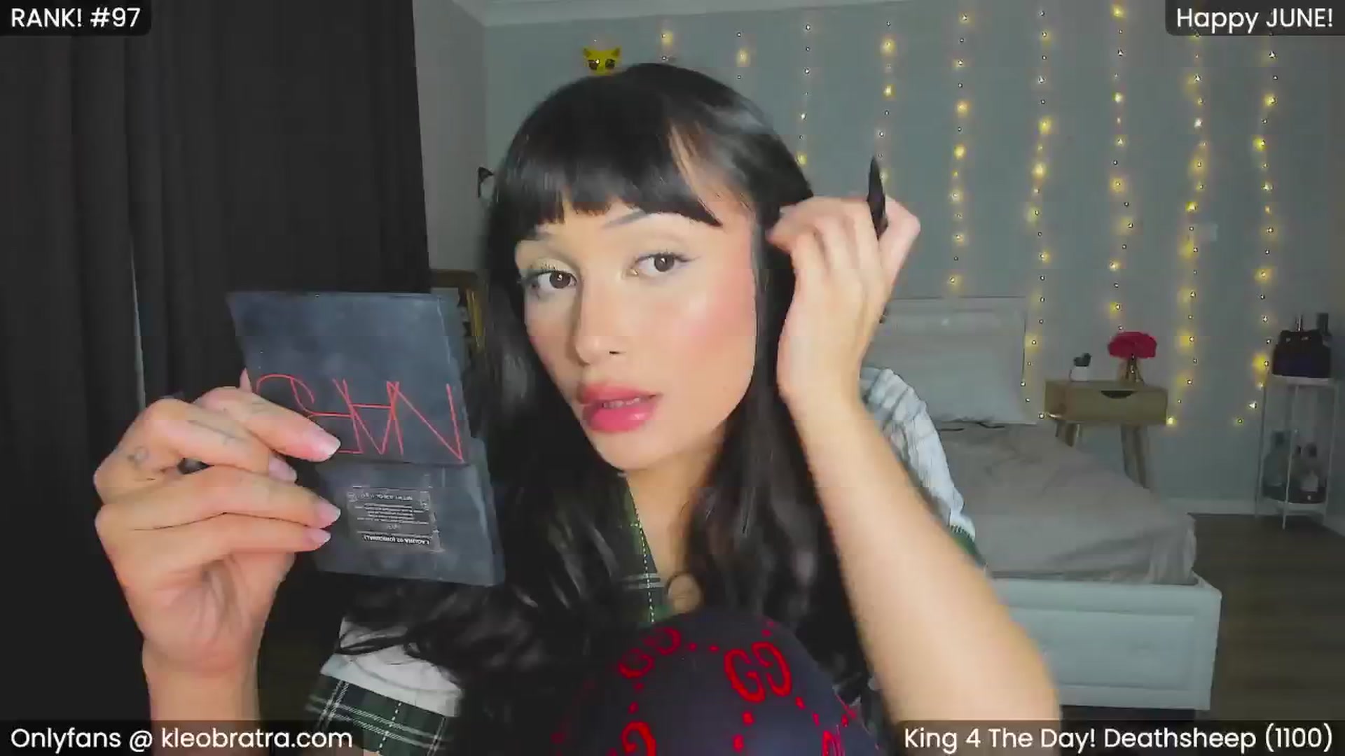 Gallery image thumbnail from KleoBratra's myfreecams stream on, 06/14/2024, 15:01 image 6 of 20