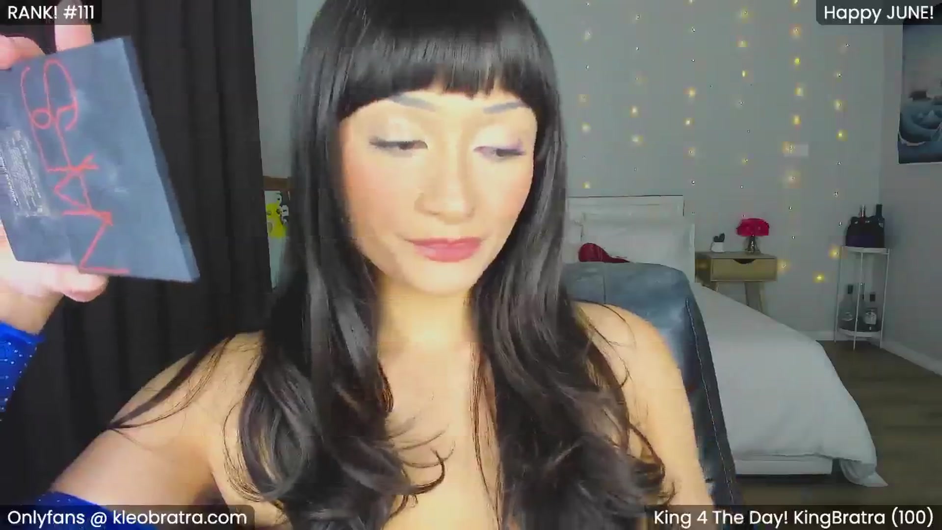 Gallery image thumbnail from KleoBratra's myfreecams stream on, 06/17/2024, 05:00 image 6 of 20