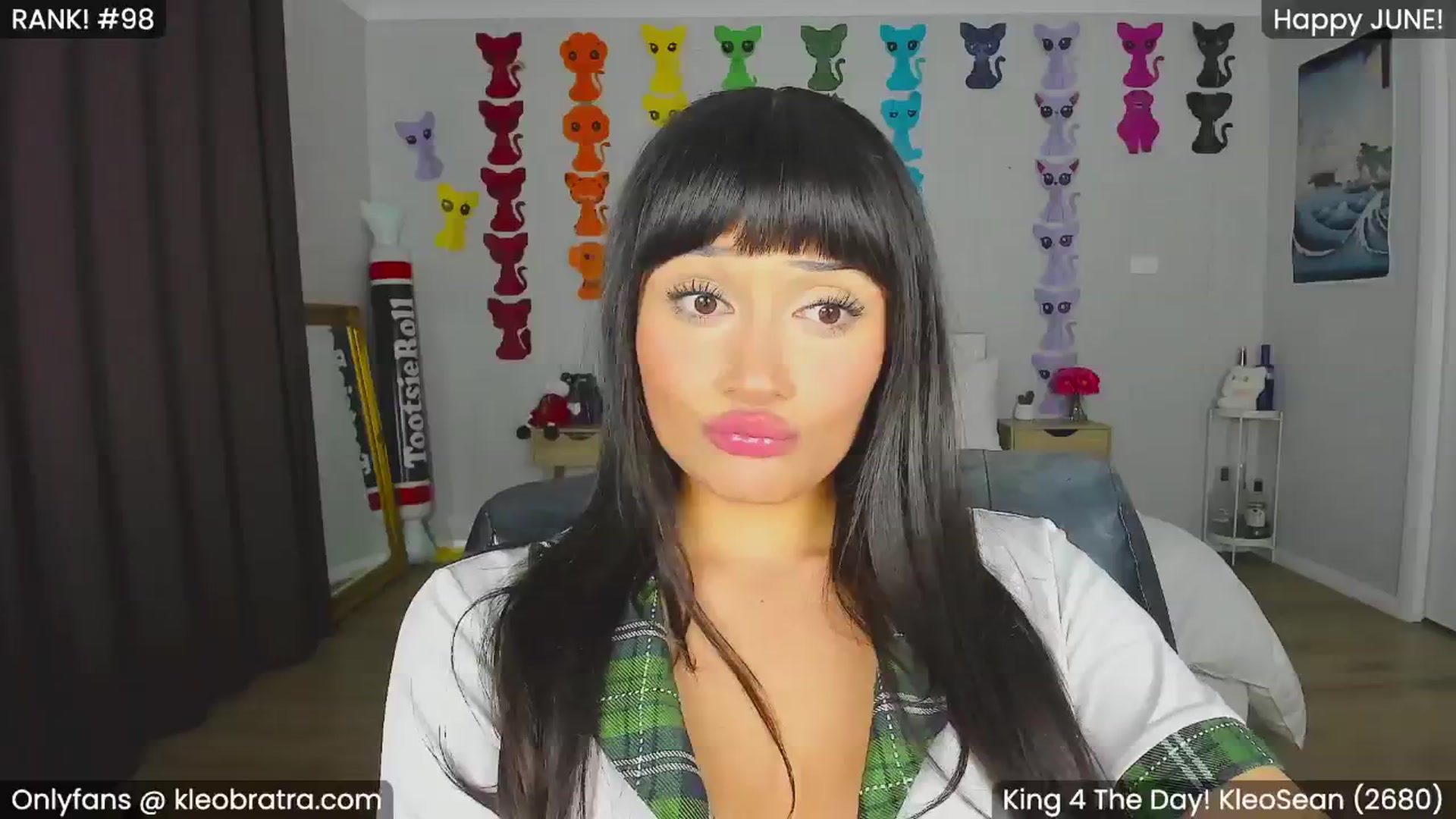 Gallery image thumbnail from KleoBratra's myfreecams stream on, 06/21/2024, 14:38 image 19 of 20