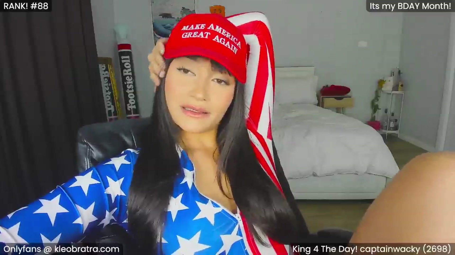 Gallery image thumbnail from KleoBratra's myfreecams stream on, 07/15/2024, 13:11 image 7 of 20