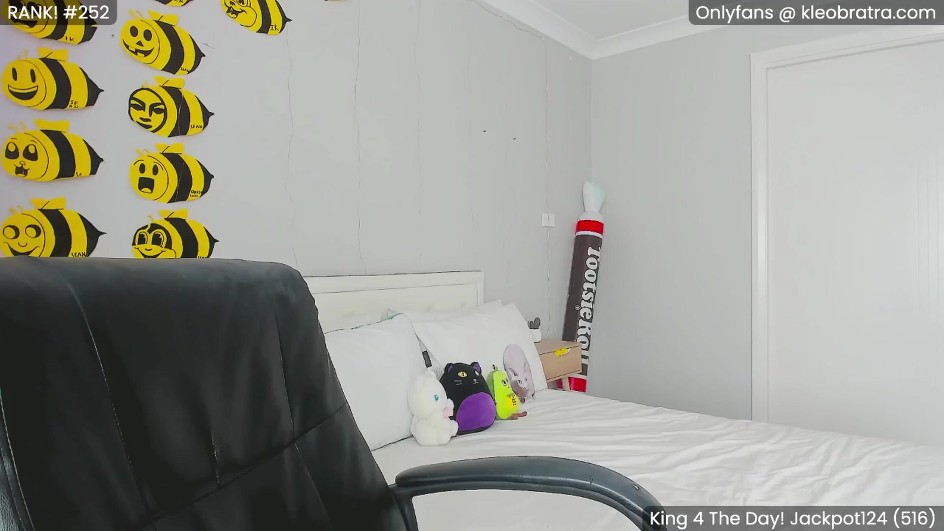 Gallery image thumbnail from KleoBratra's myfreecams stream on, 08/16/2024, 24:36 image 20 of 20