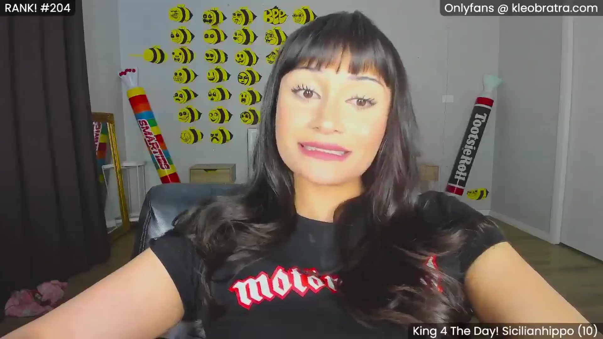 Gallery image thumbnail from KleoBratra's myfreecams stream on, 08/17/2024, 13:36 image 8 of 20