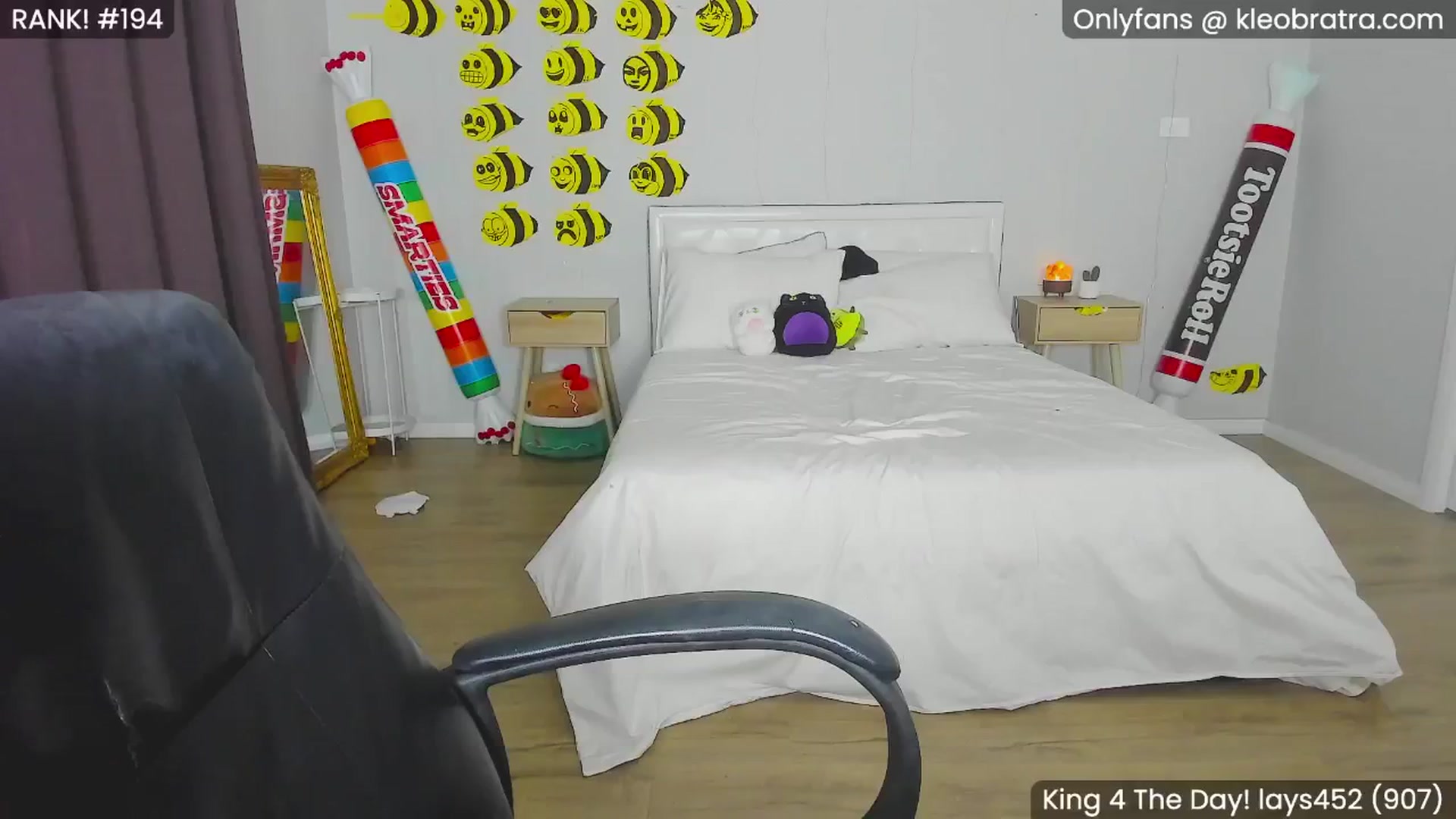 Gallery image thumbnail from KleoBratra's myfreecams stream on, 08/17/2024, 16:23 image 10 of 20