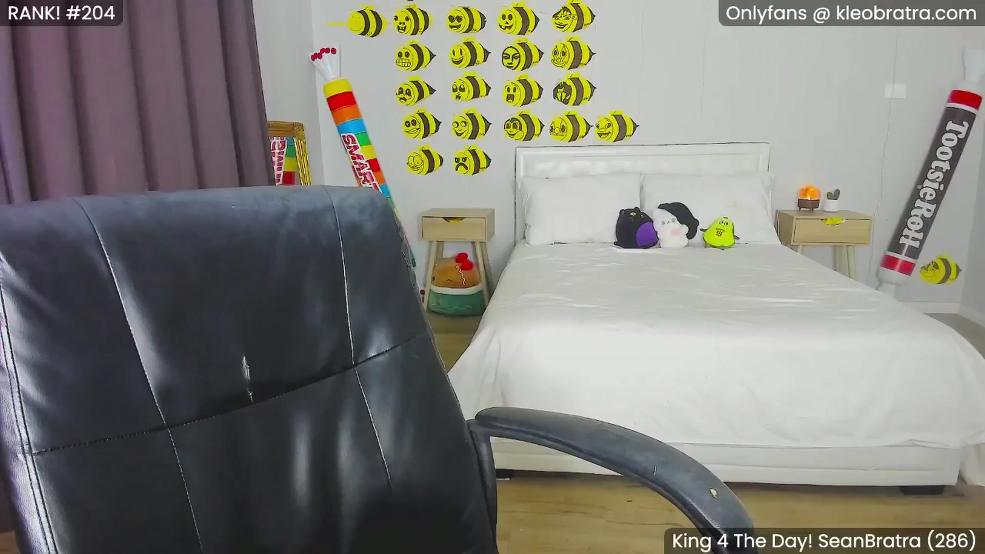 Gallery image thumbnail from KleoBratra's myfreecams stream on, 08/19/2024, 08:32 image 8 of 20