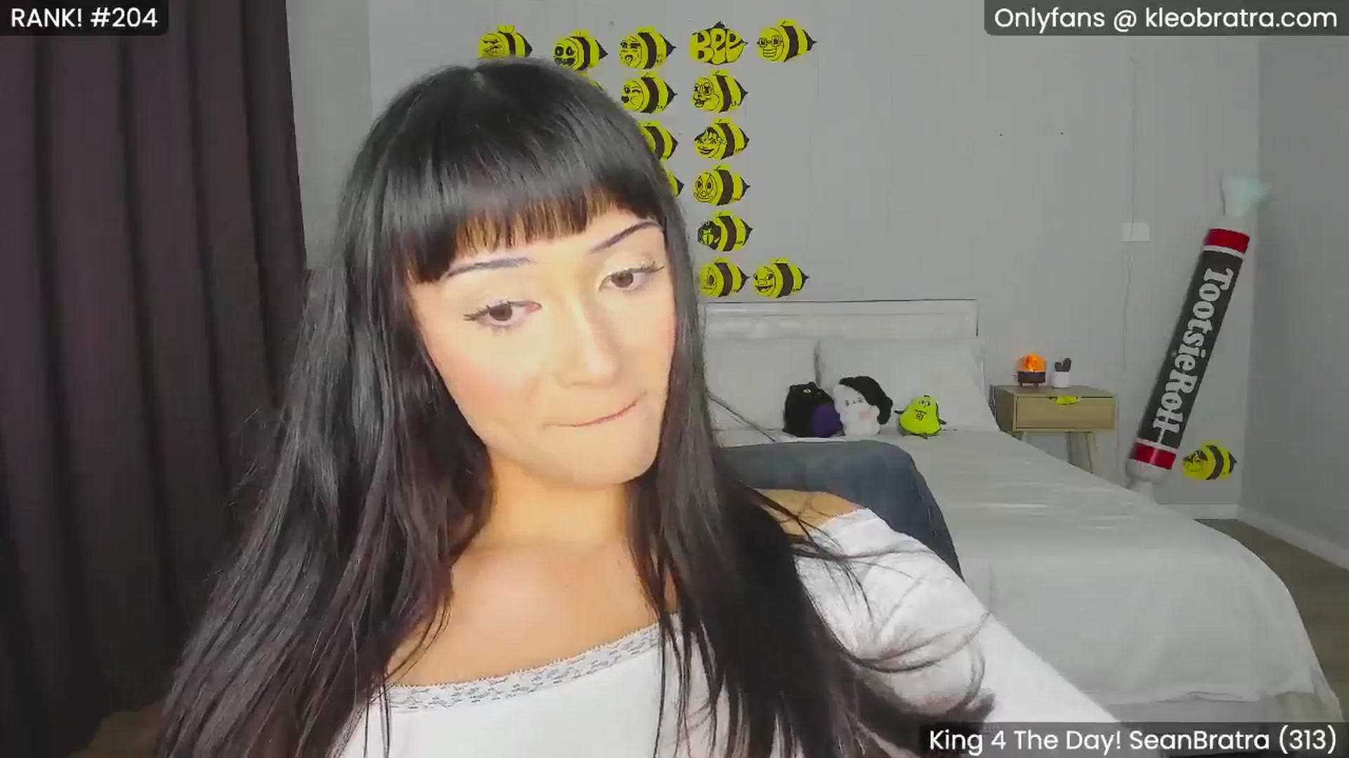 Gallery image thumbnail from KleoBratra's myfreecams stream on, 08/19/2024, 08:32 image 10 of 20
