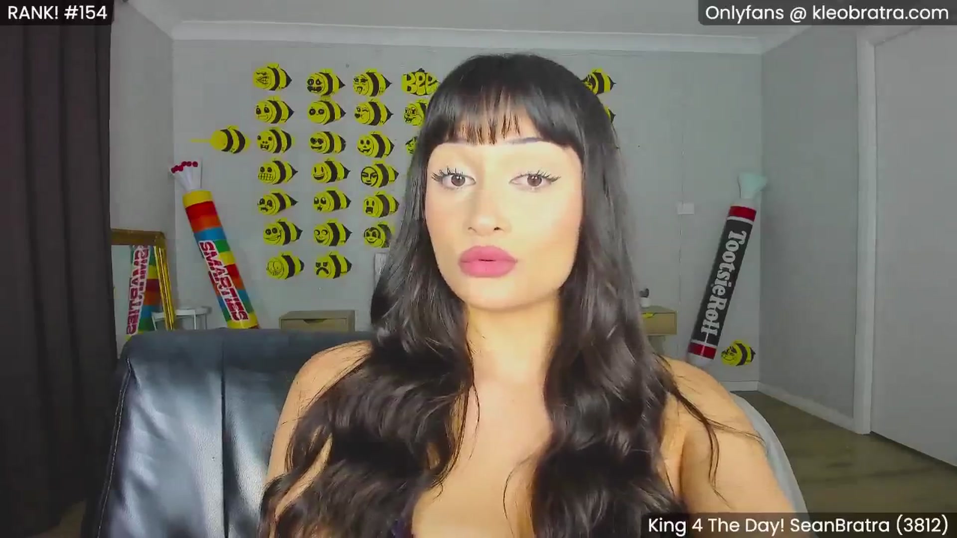 Gallery image thumbnail from KleoBratra's myfreecams stream on, 08/25/2024, 13:39 image 16 of 20