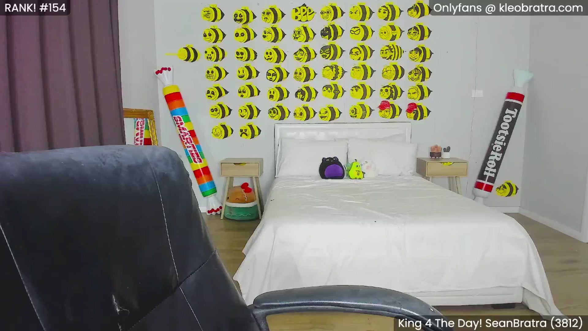 Gallery image thumbnail from KleoBratra's myfreecams stream on, 08/25/2024, 13:39 image 14 of 20