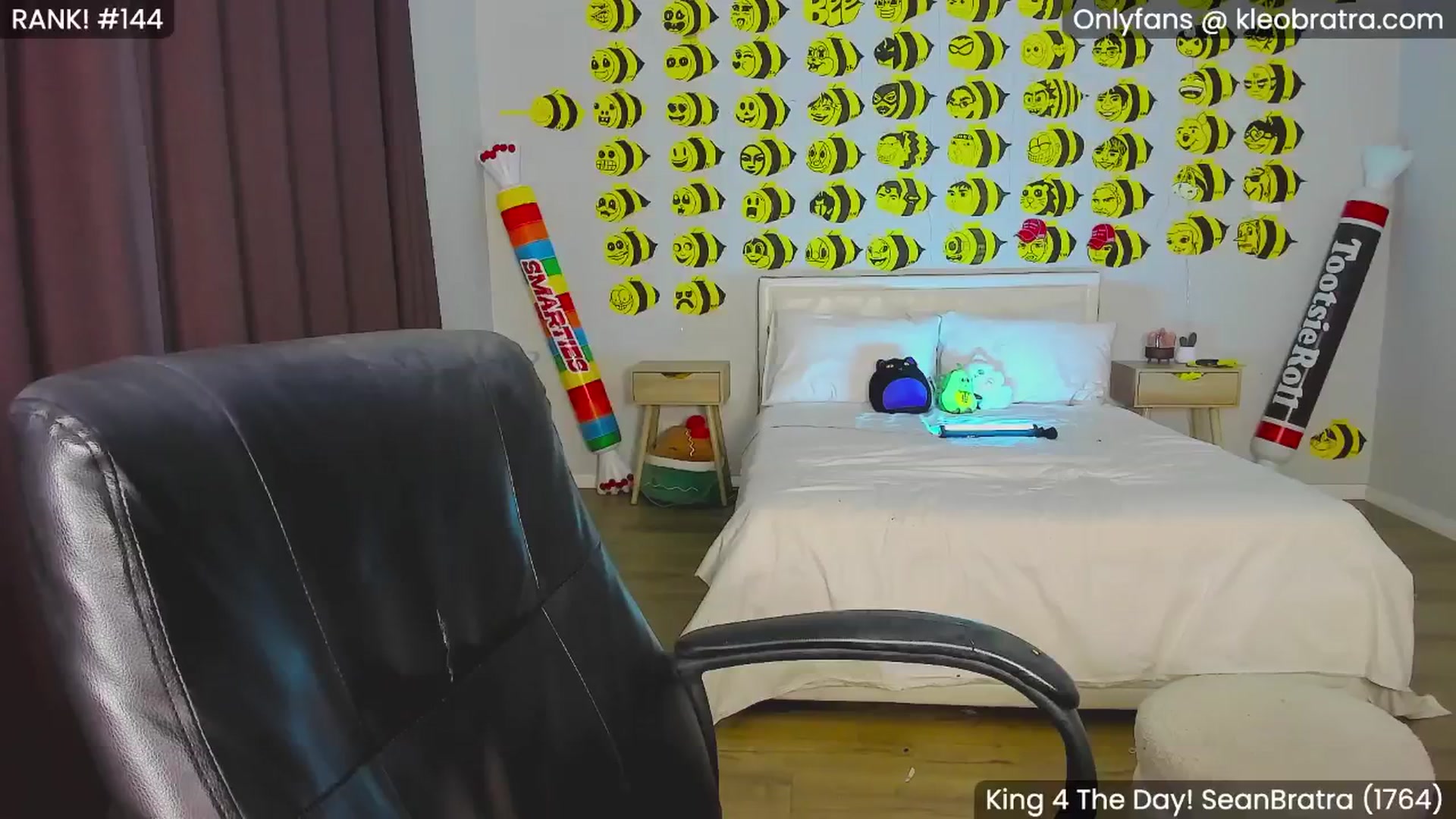 Gallery image thumbnail from KleoBratra's myfreecams stream on, 08/28/2024, 10:00 image 10 of 20