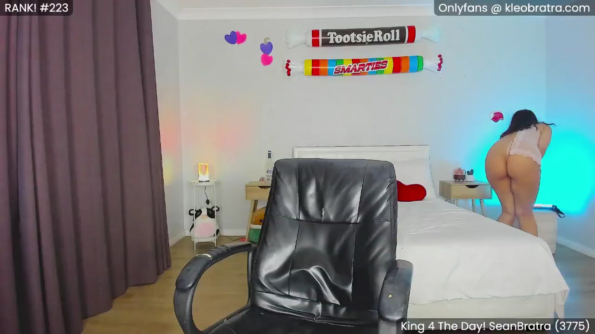 Gallery image thumbnail from KleoBratra's myfreecams stream on, 09/01/2024, 11:08 image 15 of 20