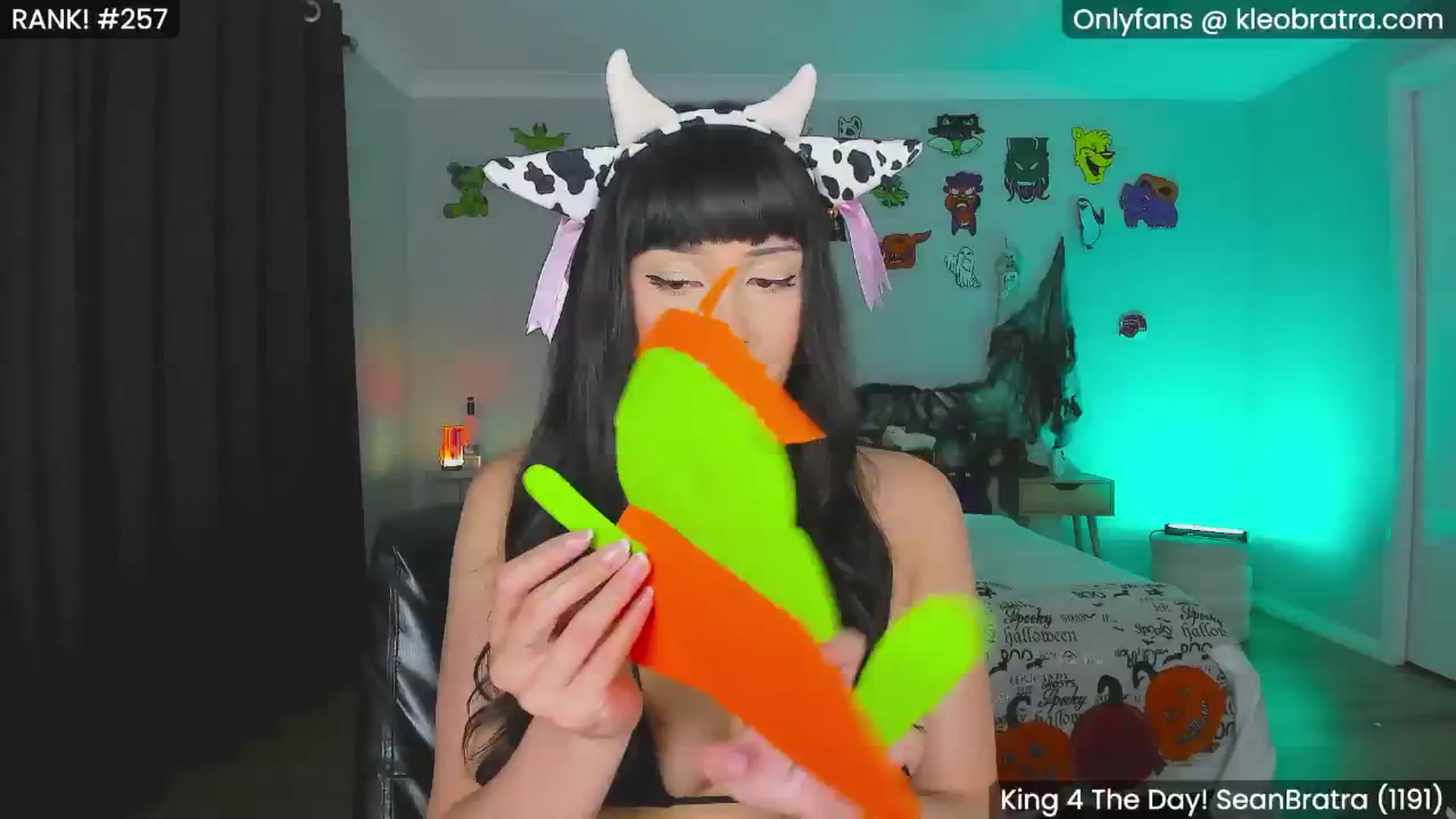 Gallery image thumbnail from KleoBratra's myfreecams stream on, 10/07/2024, 06:37 image 15 of 20