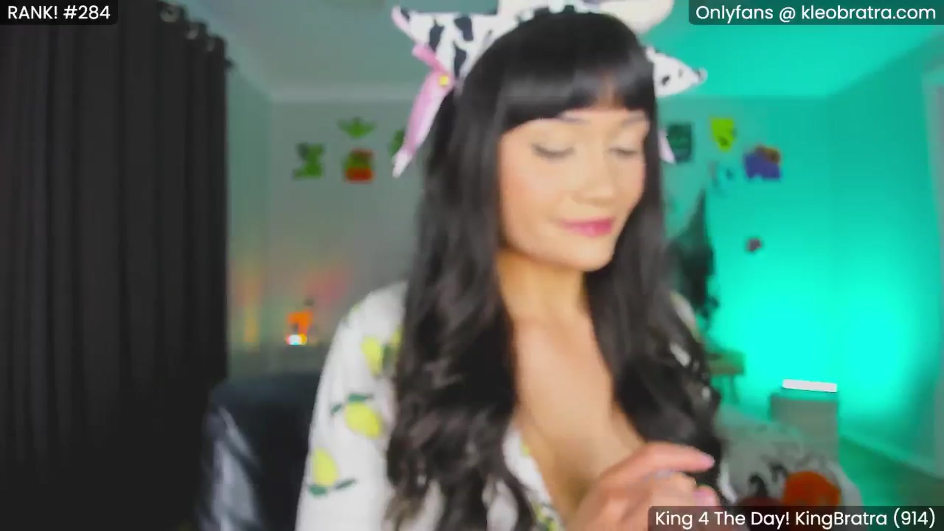 Gallery image thumbnail from KleoBratra's myfreecams stream on, 10/08/2024, 15:05 image 4 of 20