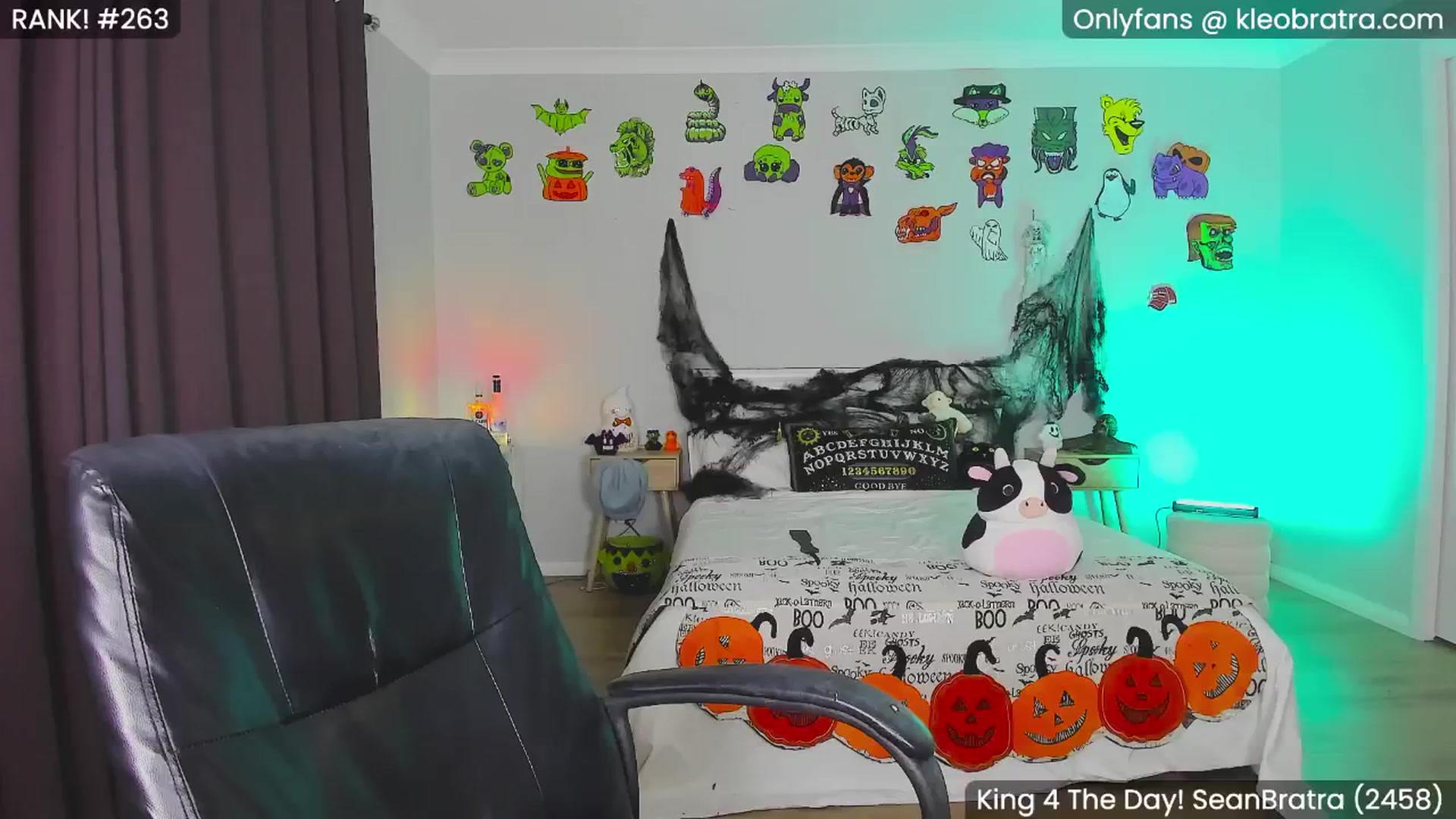 Gallery image thumbnail from KleoBratra's myfreecams stream on, 10/09/2024, 17:27 image 6 of 20