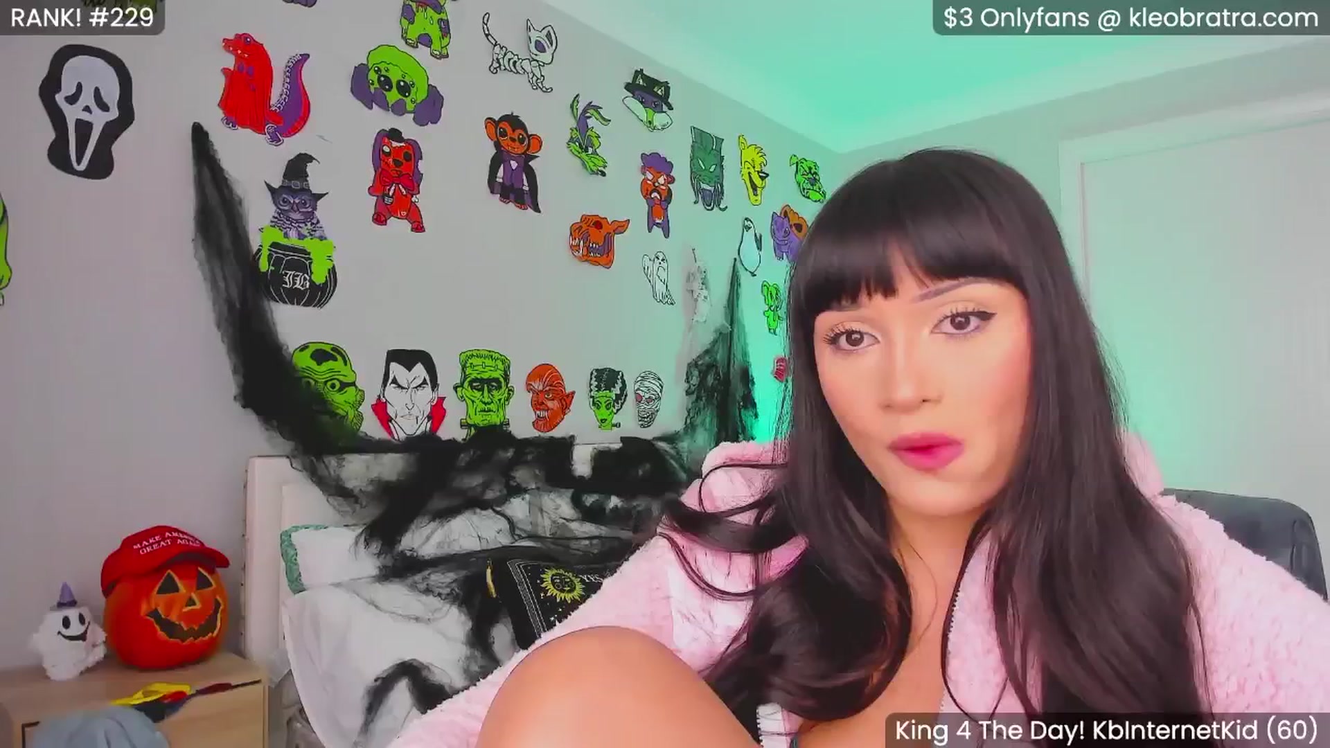 Gallery image thumbnail from KleoBratra's myfreecams stream on, 10/15/2024, 01:08 image 4 of 20