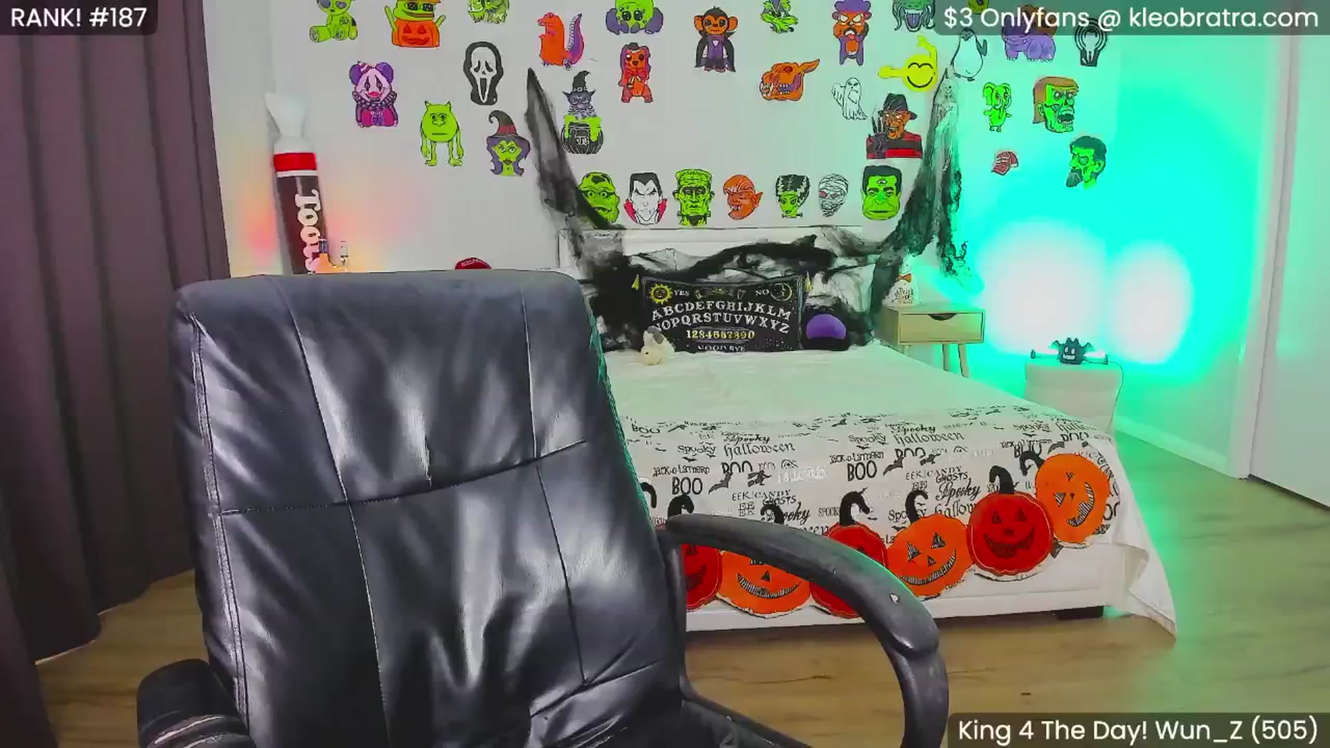 Gallery image thumbnail from KleoBratra's myfreecams stream on, 10/17/2024, 05:48 image 13 of 20
