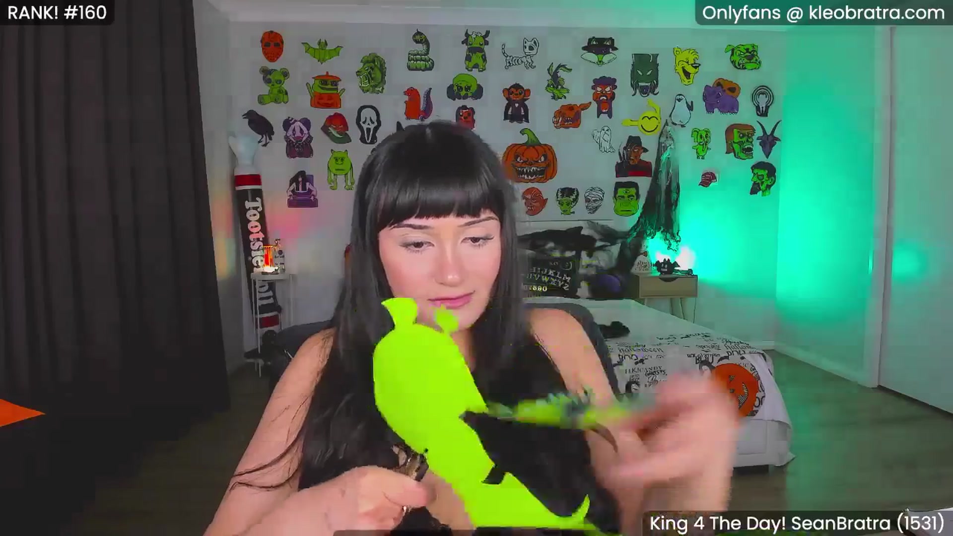 Gallery image thumbnail from KleoBratra's myfreecams stream on, 10/21/2024, 07:41 image 18 of 20