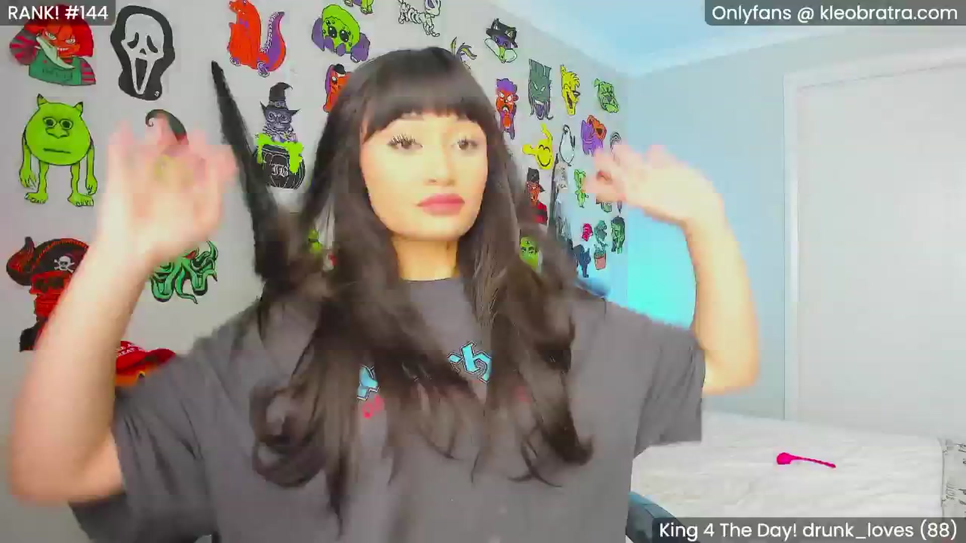 Gallery image thumbnail from KleoBratra's myfreecams stream on, 10/25/2024, 03:14 image 8 of 20