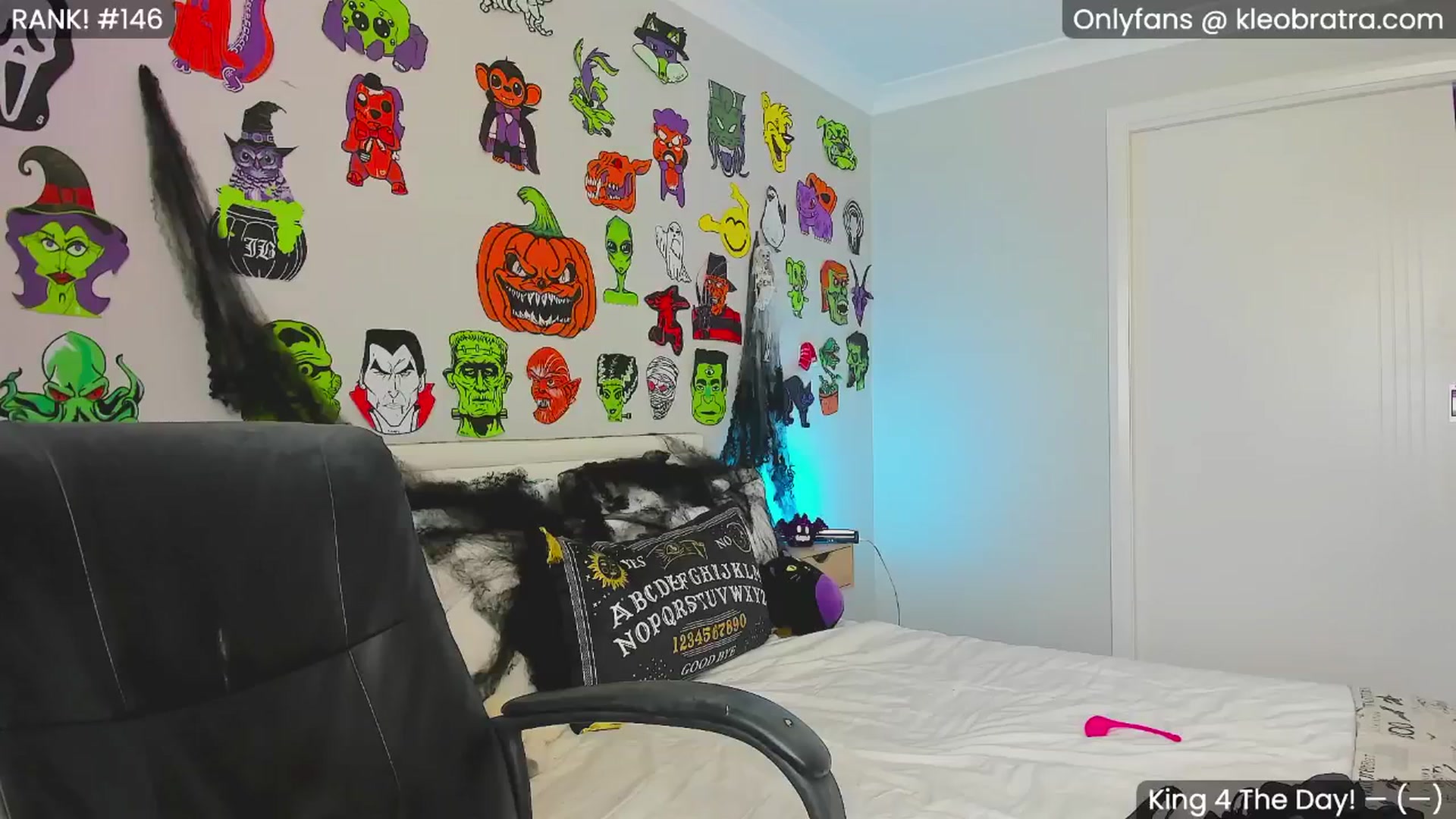 Gallery image thumbnail from KleoBratra's myfreecams stream on, 10/25/2024, 03:14 image 1 of 20