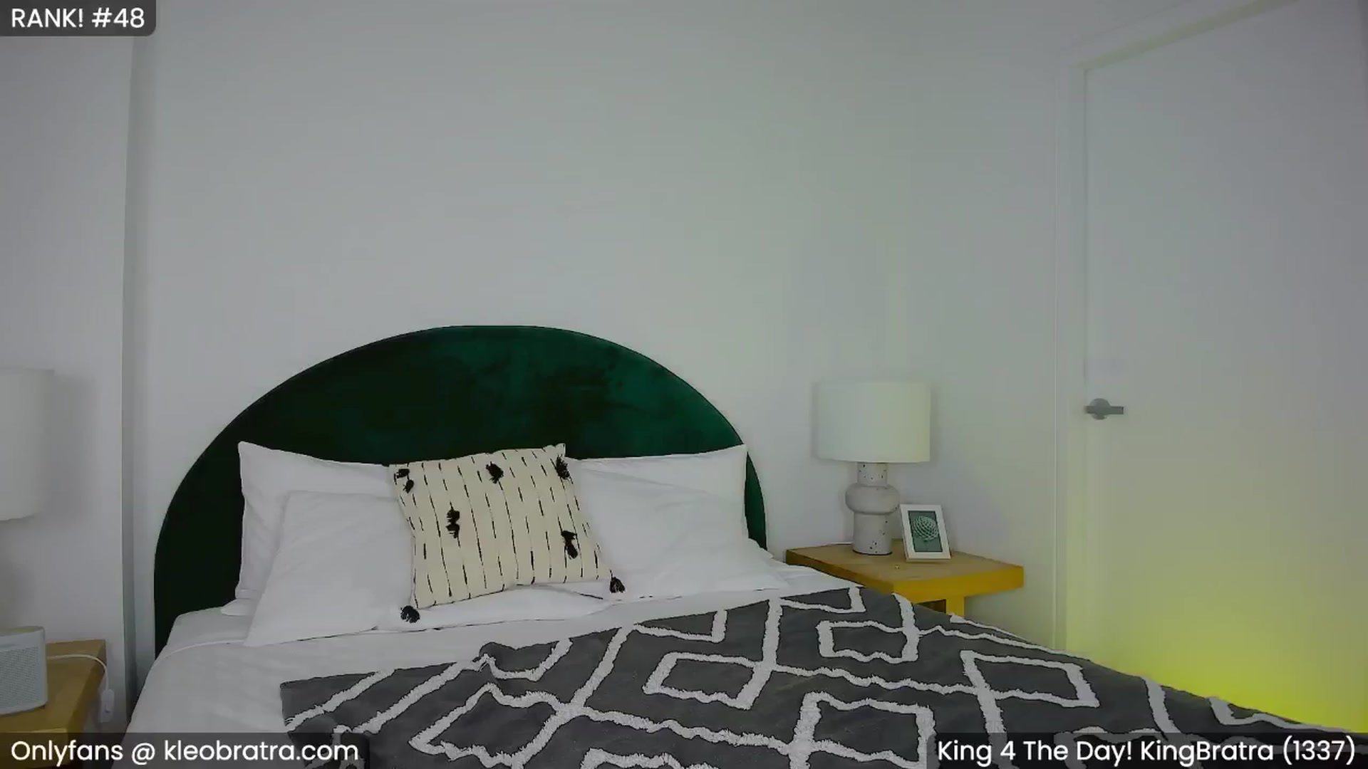 Gallery image thumbnail from KleoBratra's myfreecams stream on, 11/22/2024, 04:17 image 7 of 20