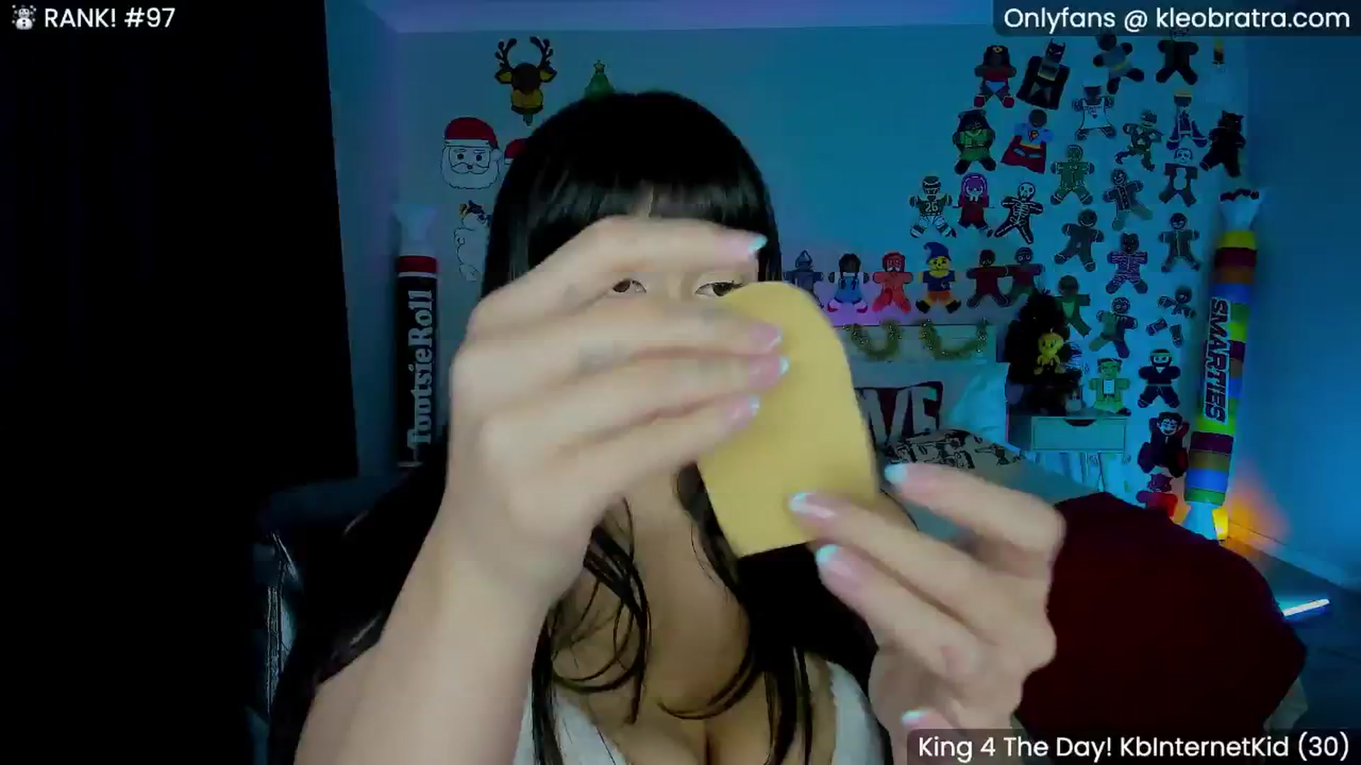 Gallery image thumbnail from KleoBratra's myfreecams stream on, 12/11/2024, 15:03 image 7 of 20