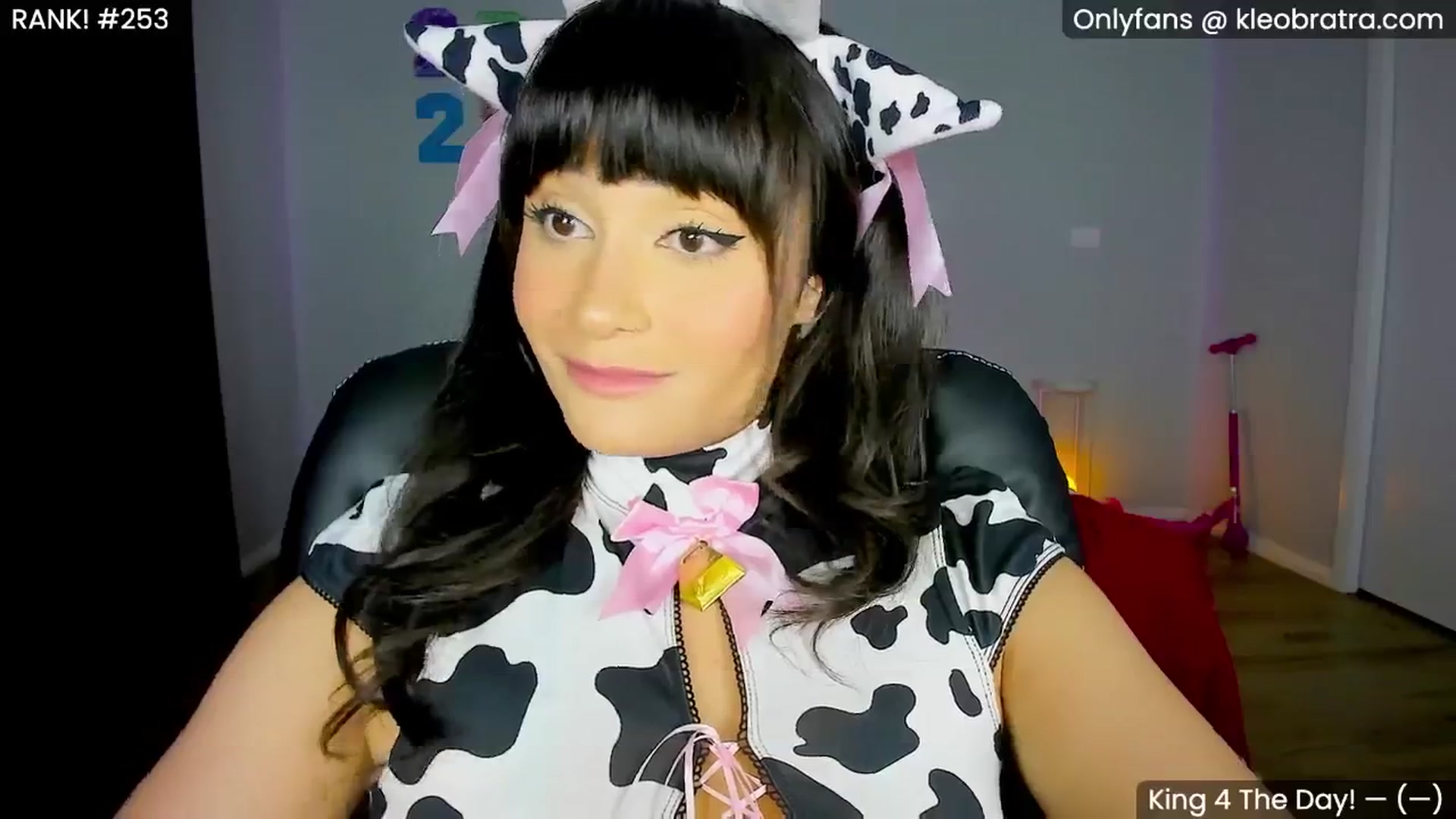 Gallery image thumbnail from KleoBratra's myfreecams stream on, 01/09/2025, 08:39 image 9 of 20