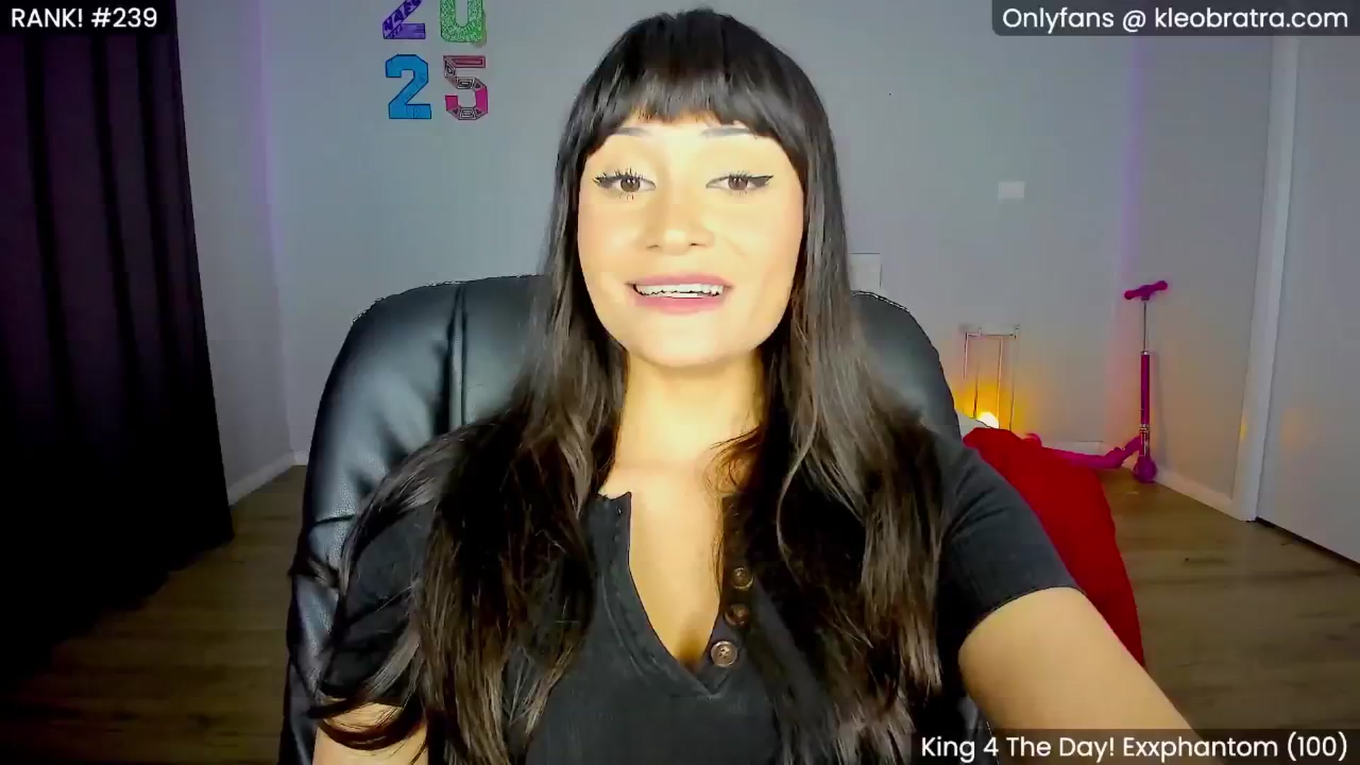 Gallery image thumbnail from KleoBratra's myfreecams stream on, 01/09/2025, 11:36 image 3 of 20