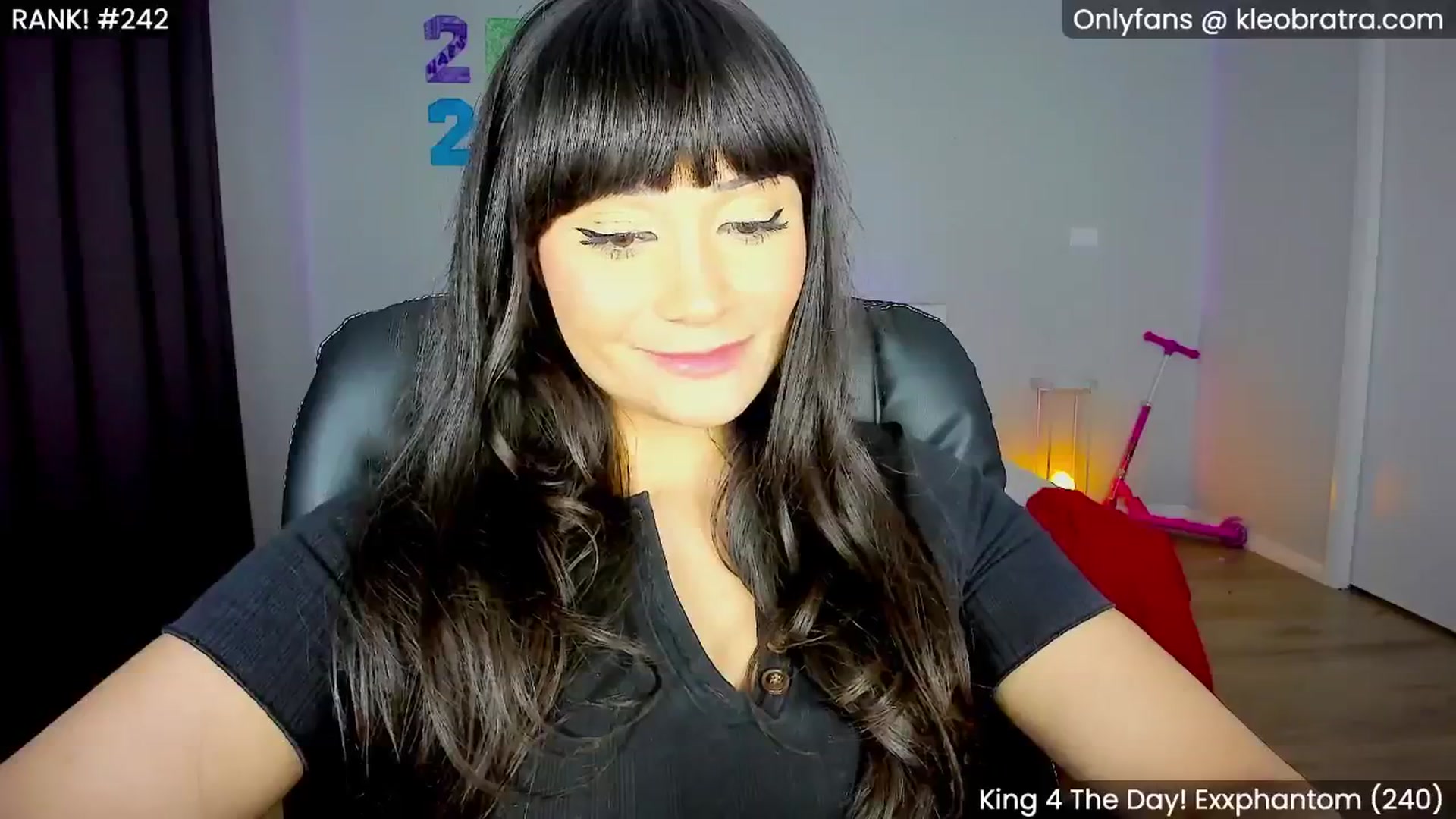 Gallery image thumbnail from KleoBratra's myfreecams stream on, 01/09/2025, 11:36 image 12 of 20