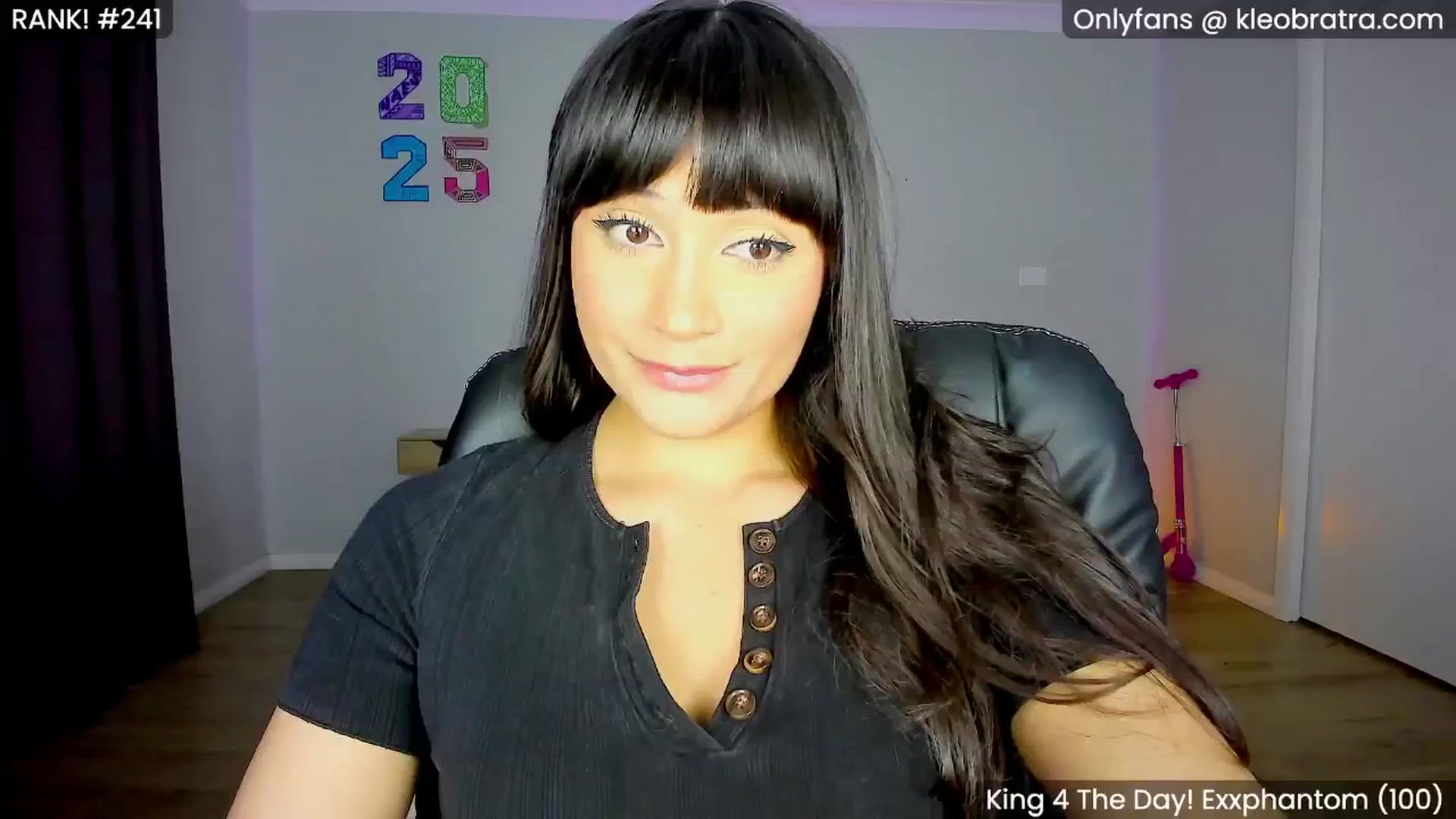 Gallery image thumbnail from KleoBratra's myfreecams stream on, 01/09/2025, 11:36 image 8 of 20