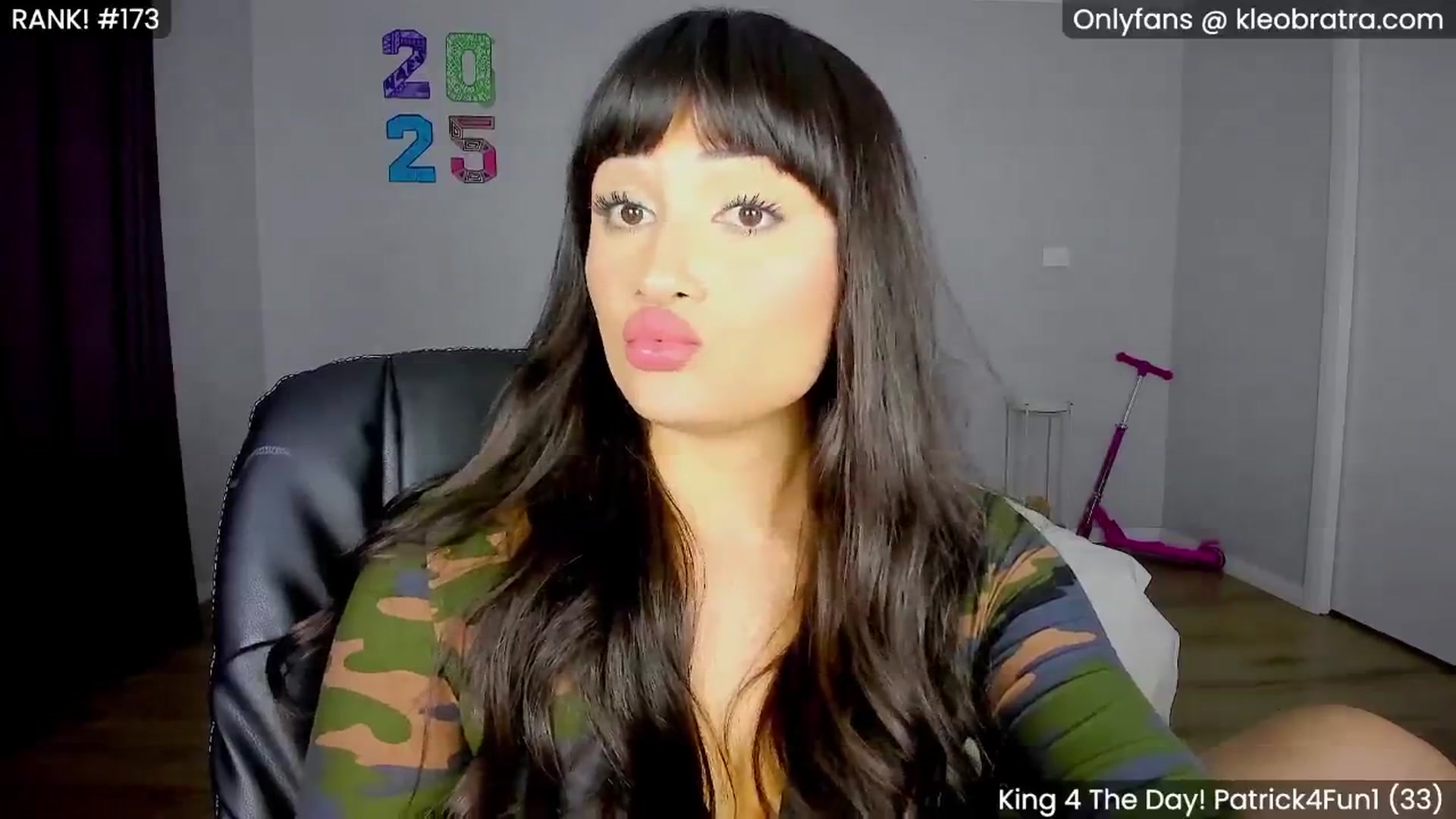 Gallery image thumbnail from KleoBratra's myfreecams stream on, 01/15/2025, 15:06 image 3 of 20