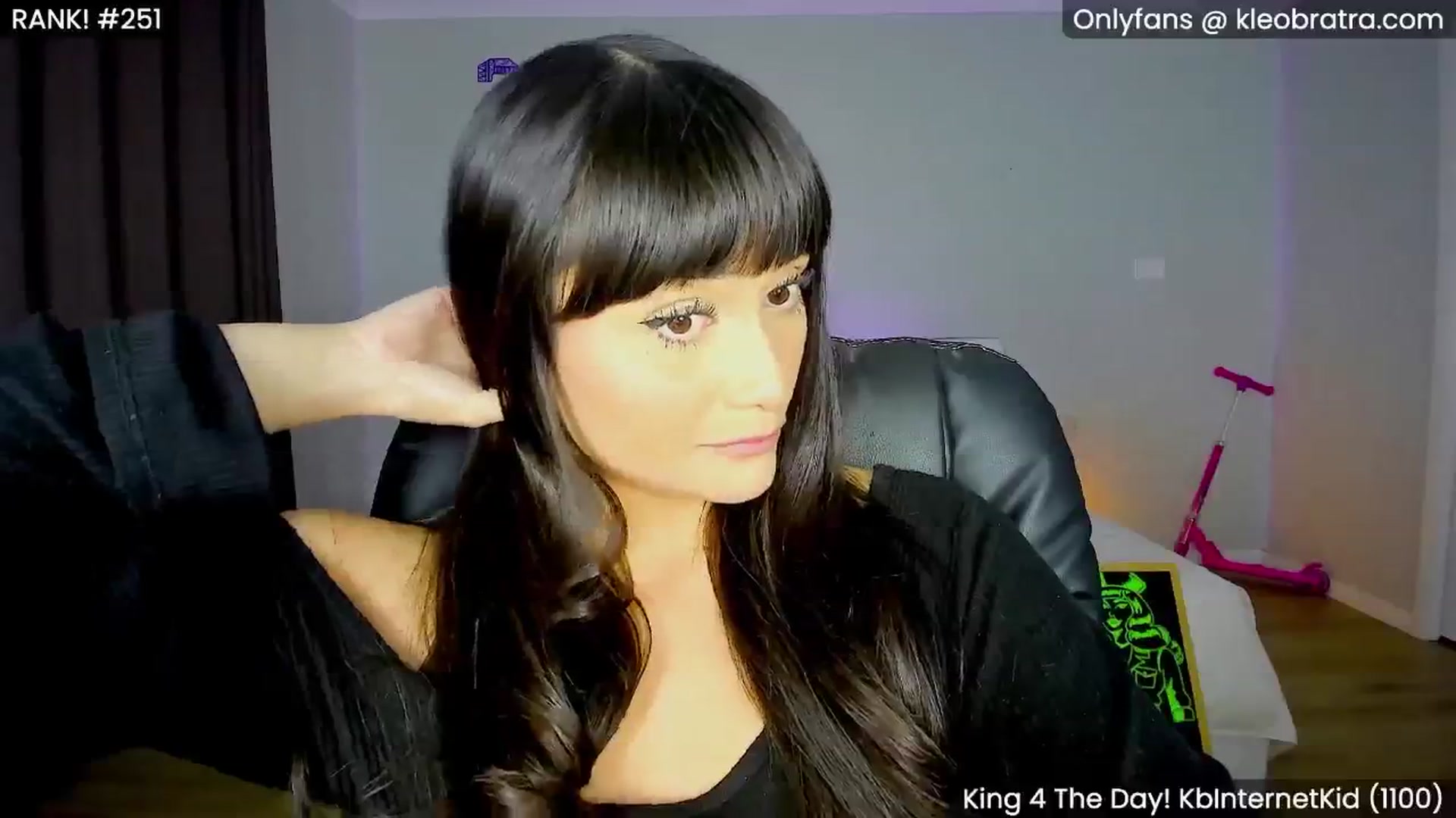 Gallery image thumbnail from KleoBratra's myfreecams stream on, 01/22/2025, 10:40 image 17 of 20