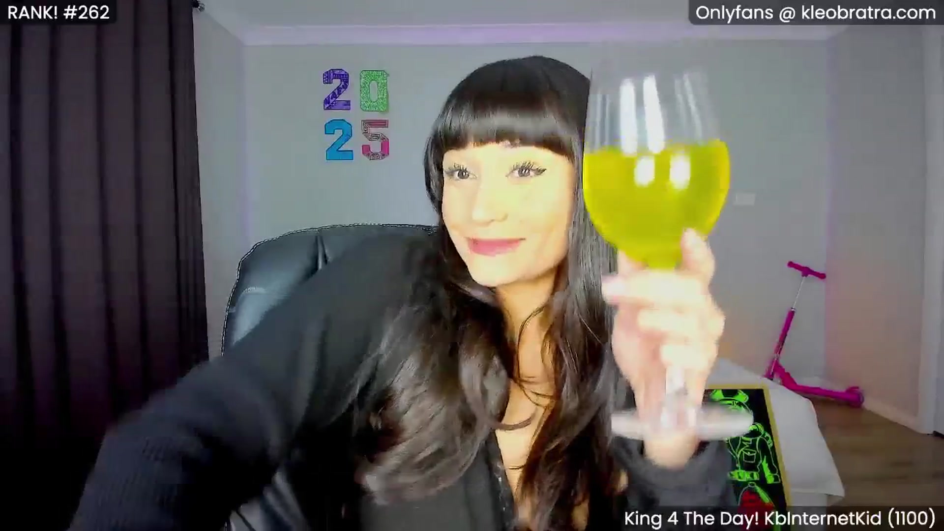 Gallery image thumbnail from KleoBratra's myfreecams stream on, 01/22/2025, 10:40 image 9 of 20