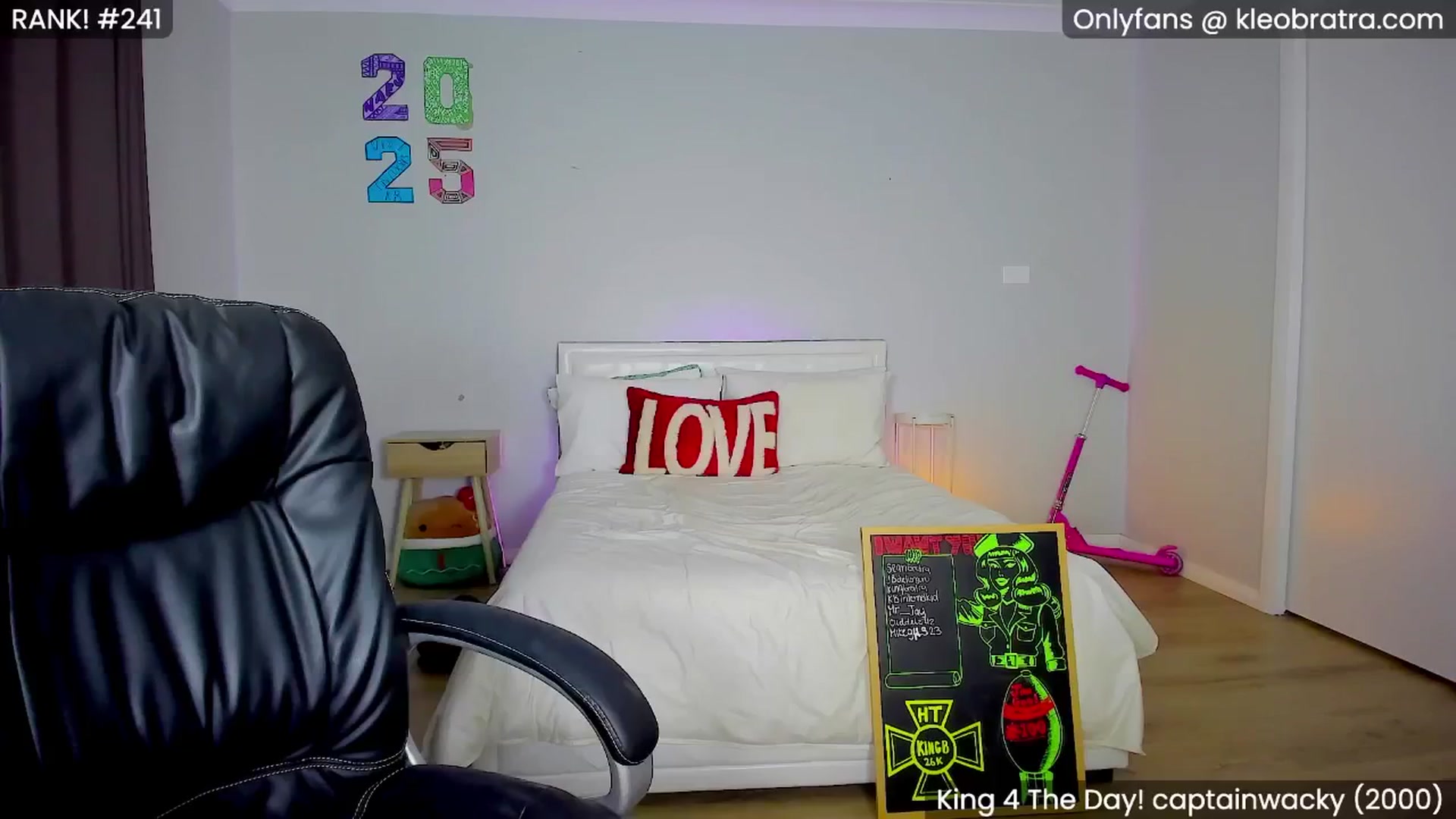 Gallery image thumbnail from KleoBratra's myfreecams stream on, 01/23/2025, 16:42 image 18 of 20
