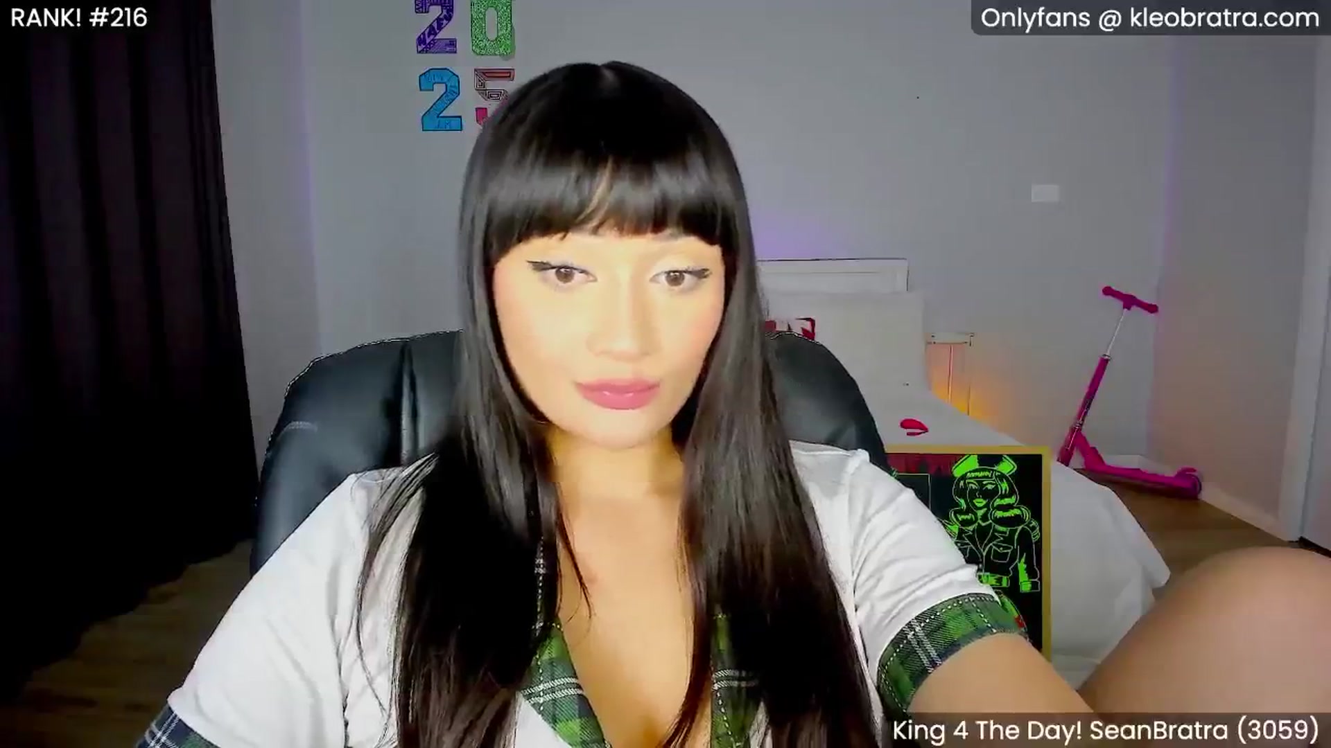 Gallery image thumbnail from KleoBratra's myfreecams stream on, 01/25/2025, 08:08 image 8 of 20