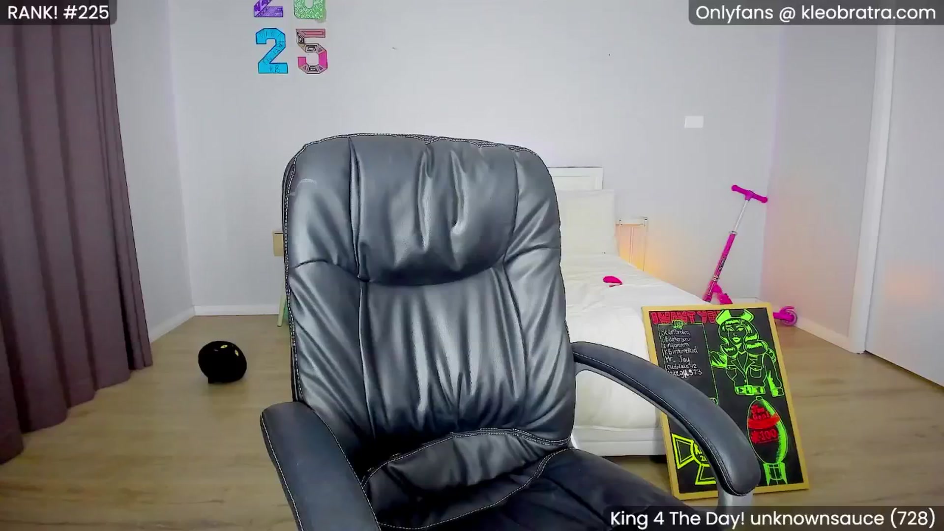Gallery image thumbnail from KleoBratra's myfreecams stream on, 01/26/2025, 08:57 image 9 of 20