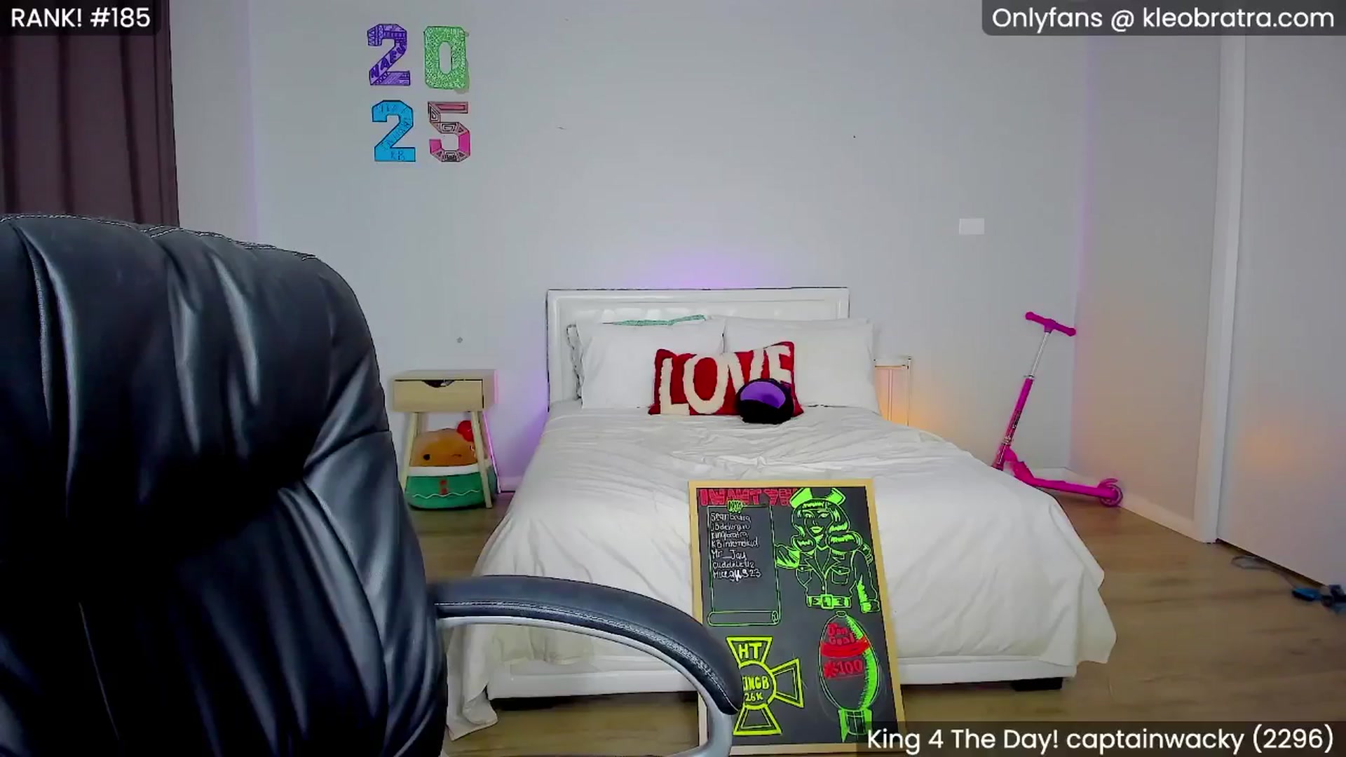 Gallery image thumbnail from KleoBratra's myfreecams stream on, 01/28/2025, 08:19 image 19 of 20