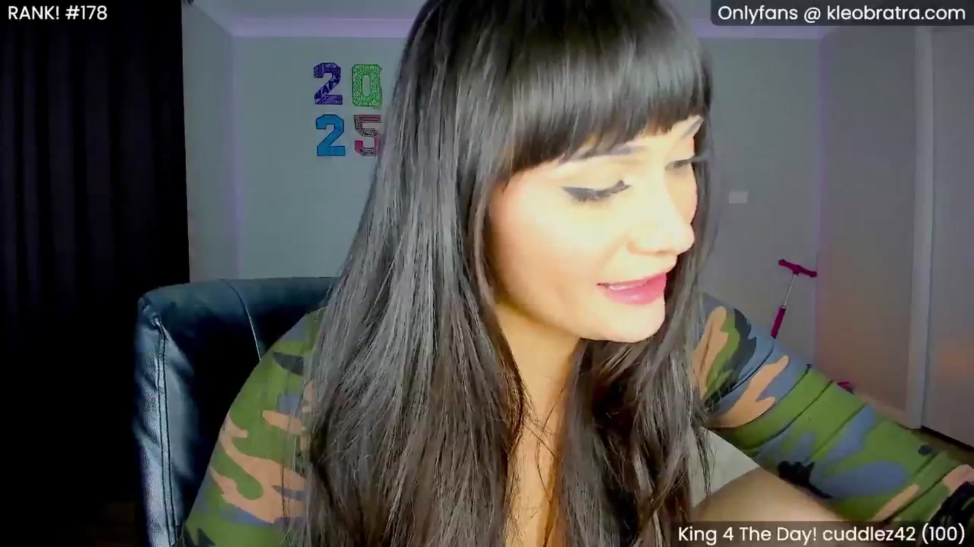 Gallery image thumbnail from KleoBratra's myfreecams stream on, 01/28/2025, 16:51 image 13 of 20