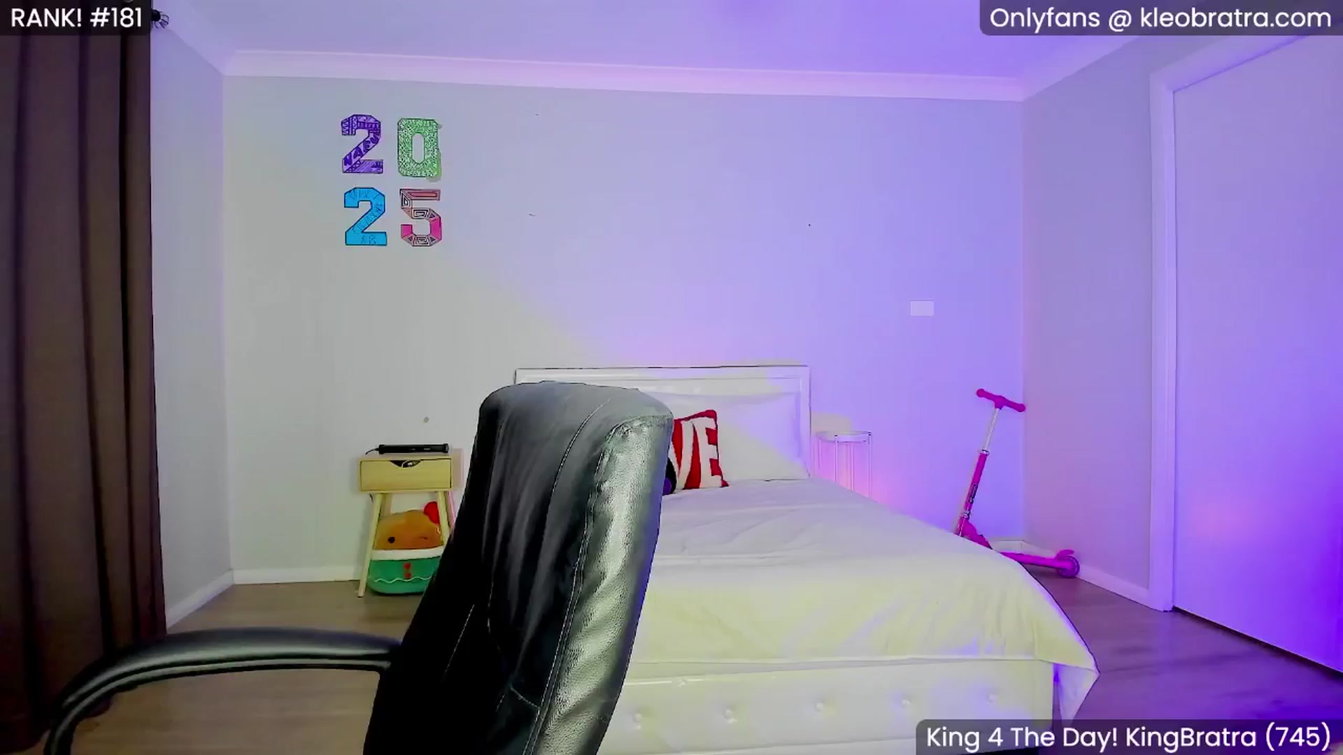 Gallery image thumbnail from KleoBratra's myfreecams stream on, 01/29/2025, 07:54 image 5 of 20
