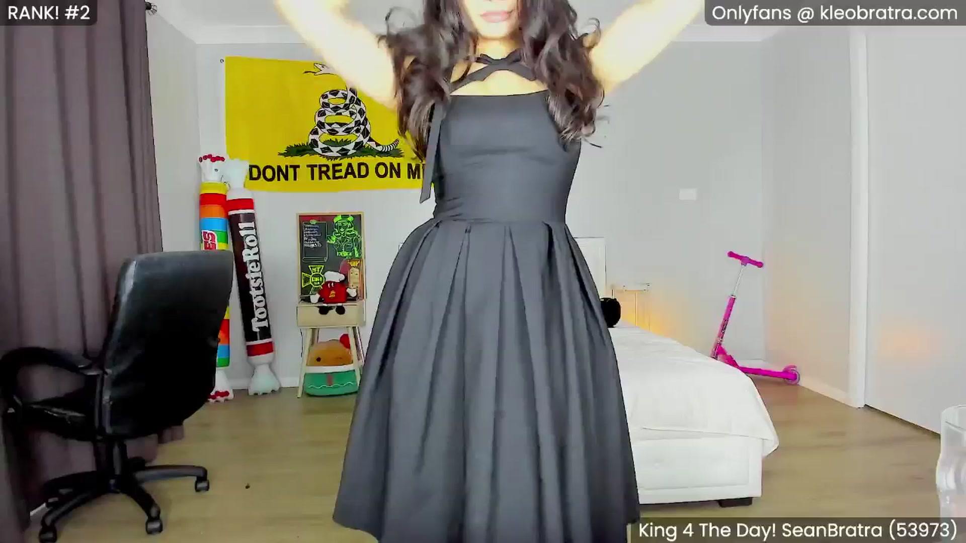 Gallery image thumbnail from KleoBratra's myfreecams stream on, 02/01/2025, 11:39 image 14 of 20