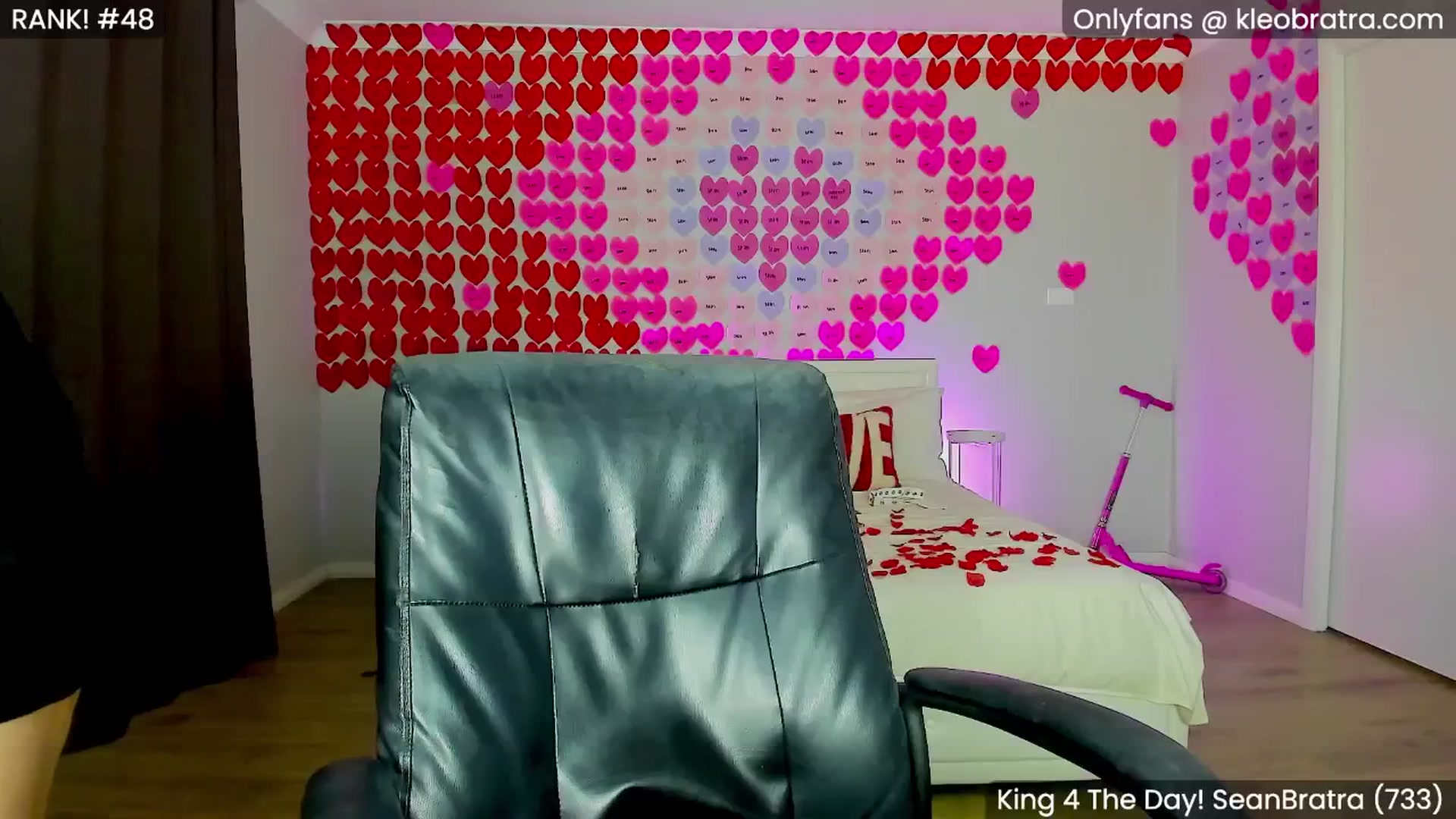 Gallery image thumbnail from KleoBratra's myfreecams stream on, 02/09/2025, 03:58 image 17 of 20