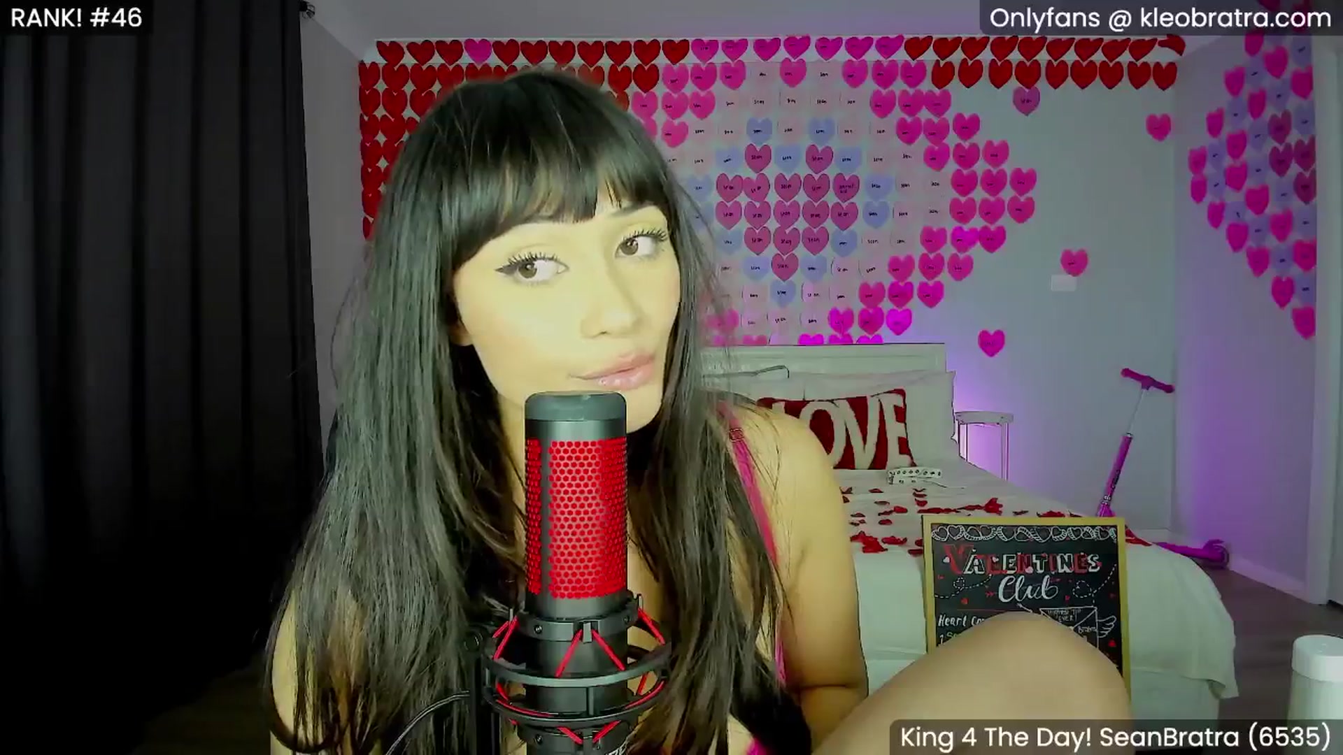 Gallery image thumbnail from KleoBratra's myfreecams stream on, 02/09/2025, 10:15 image 16 of 20