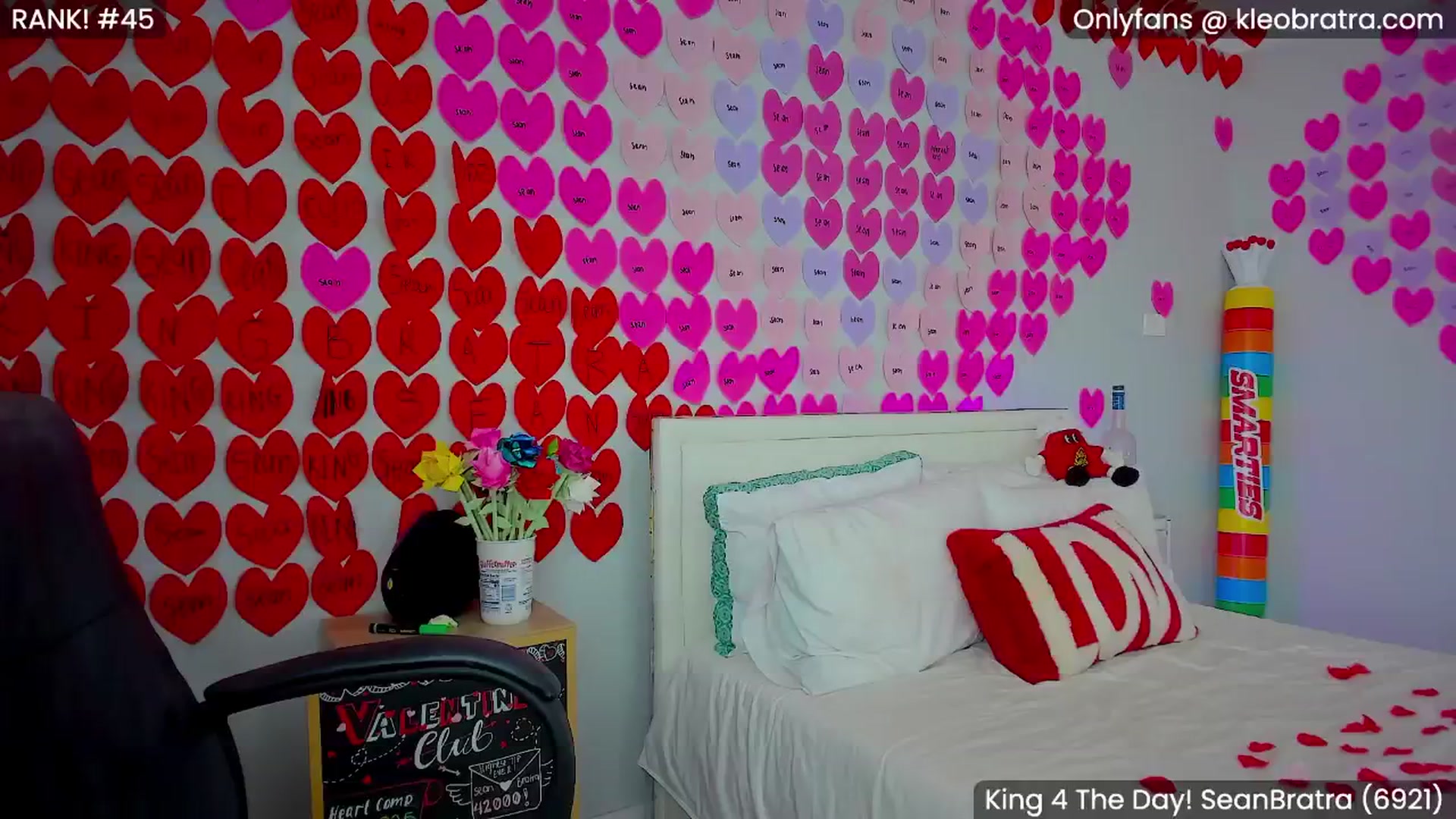 Gallery image thumbnail from KleoBratra's myfreecams stream on, 02/11/2025, 05:04 image 19 of 20