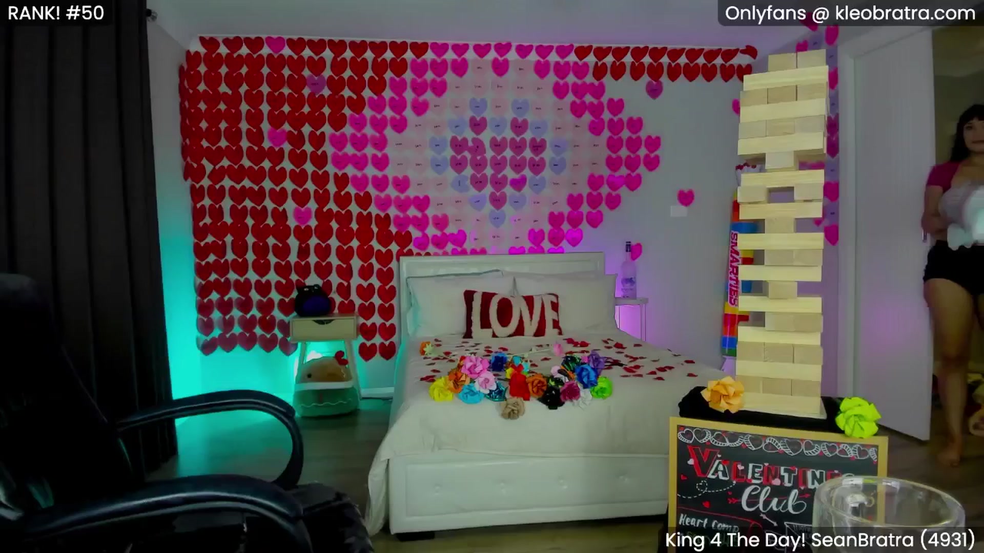 Gallery image thumbnail from KleoBratra's myfreecams stream on, 02/16/2025, 08:37 image 7 of 20