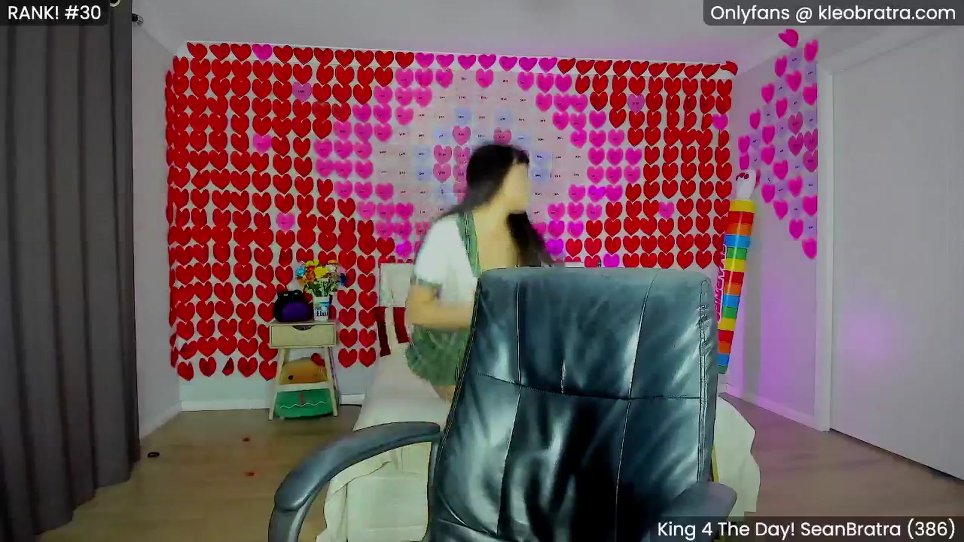Gallery image thumbnail from KleoBratra's myfreecams stream on, 02/19/2025, 12:31 image 14 of 20
